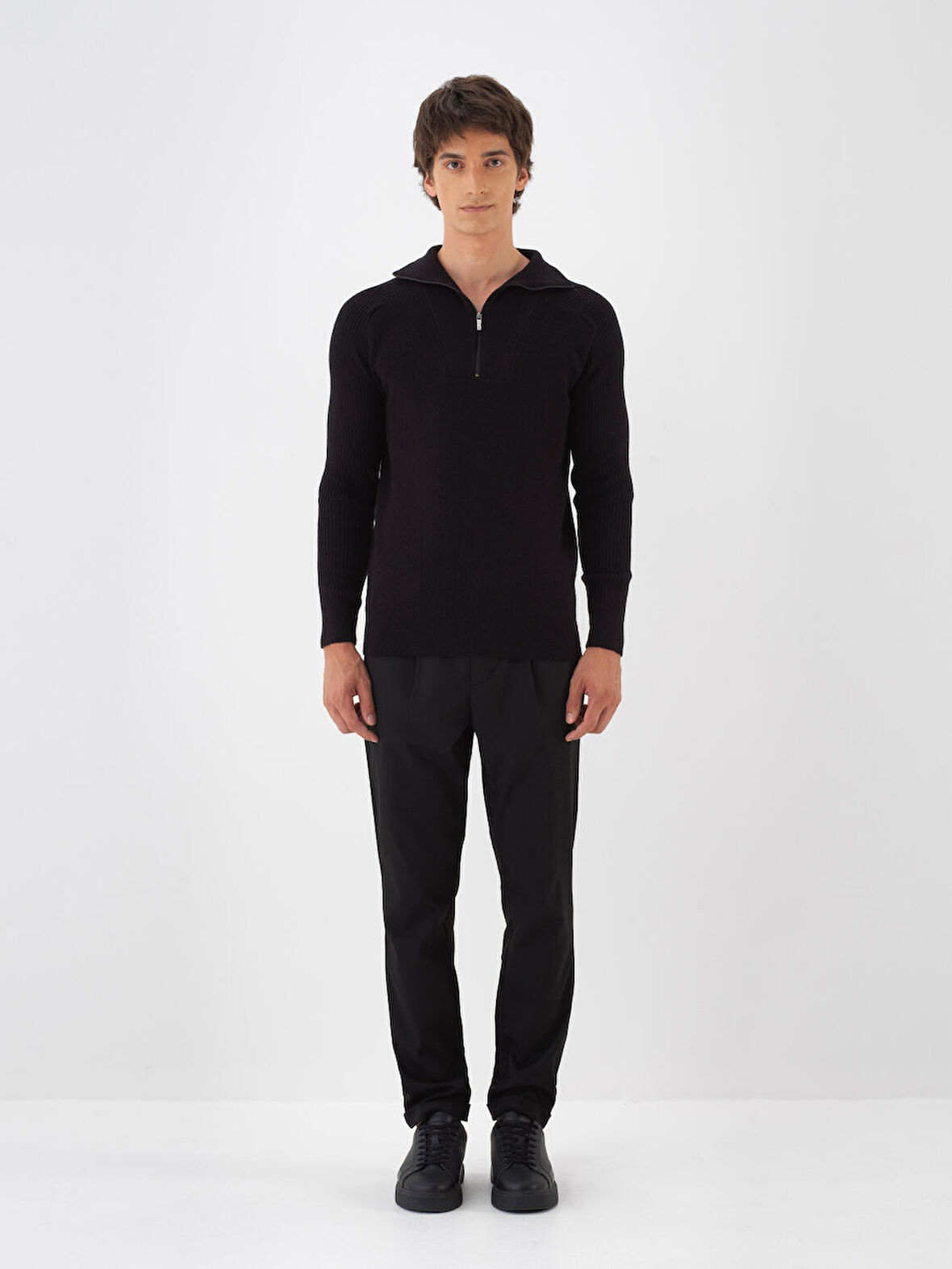 Xint Siyah Doğal Yün Dokulu Regular Fit Kazak