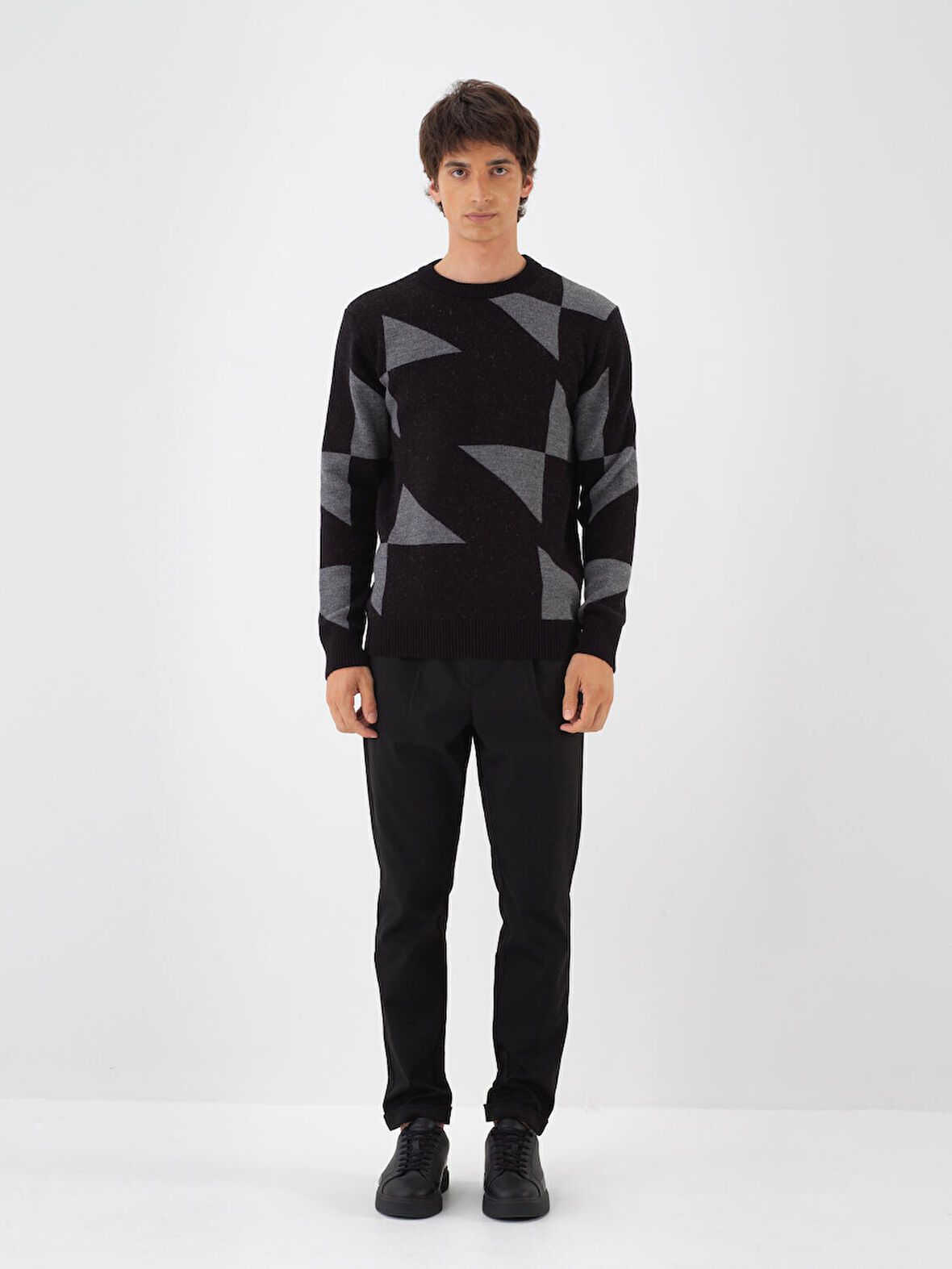 Xint Siyah Doğal Yün Dokulu Regular Fit Kazak