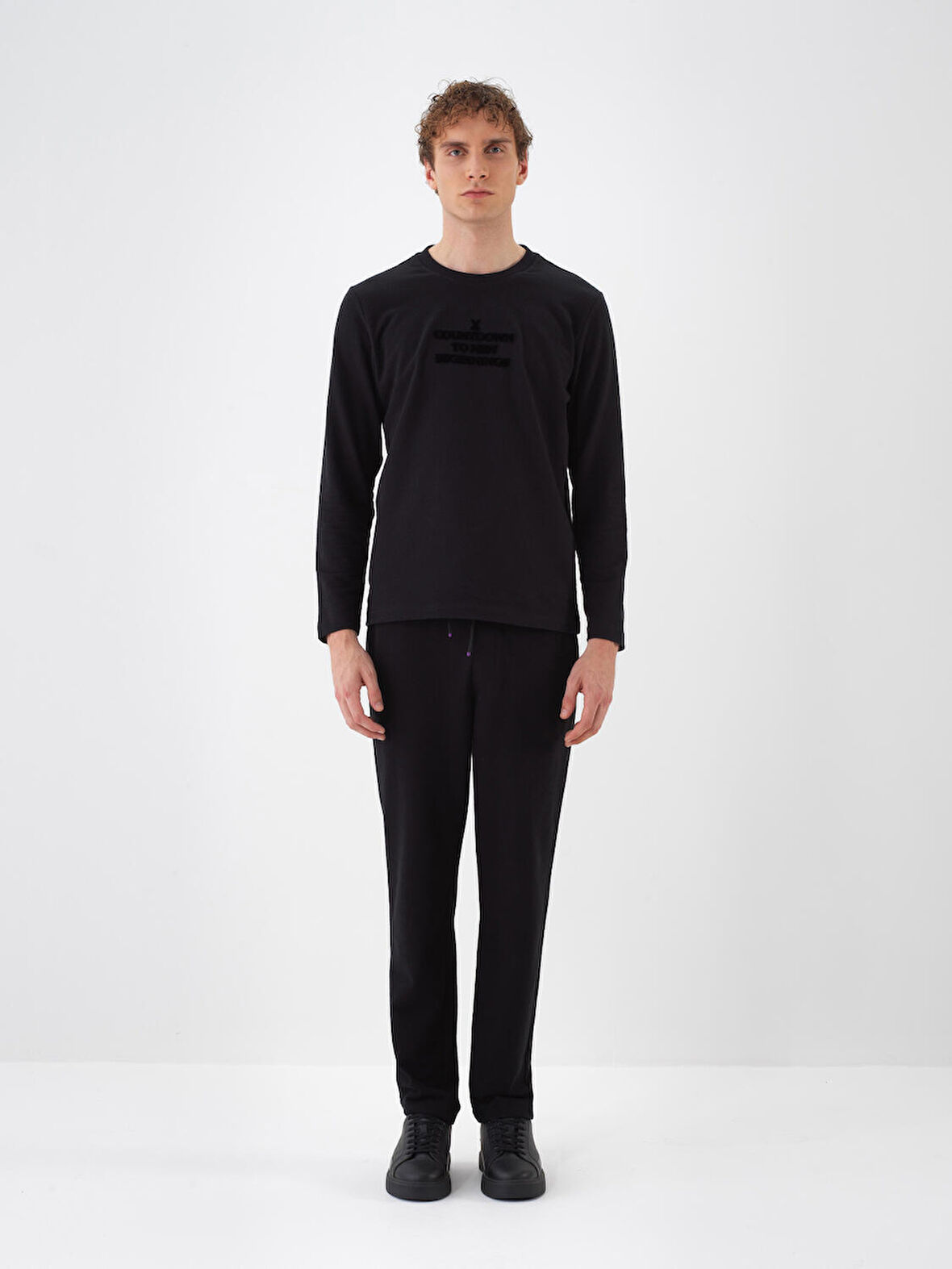 Xint Siyah Pamuk Dokulu Regular Fit Uzun Kollu Tişört