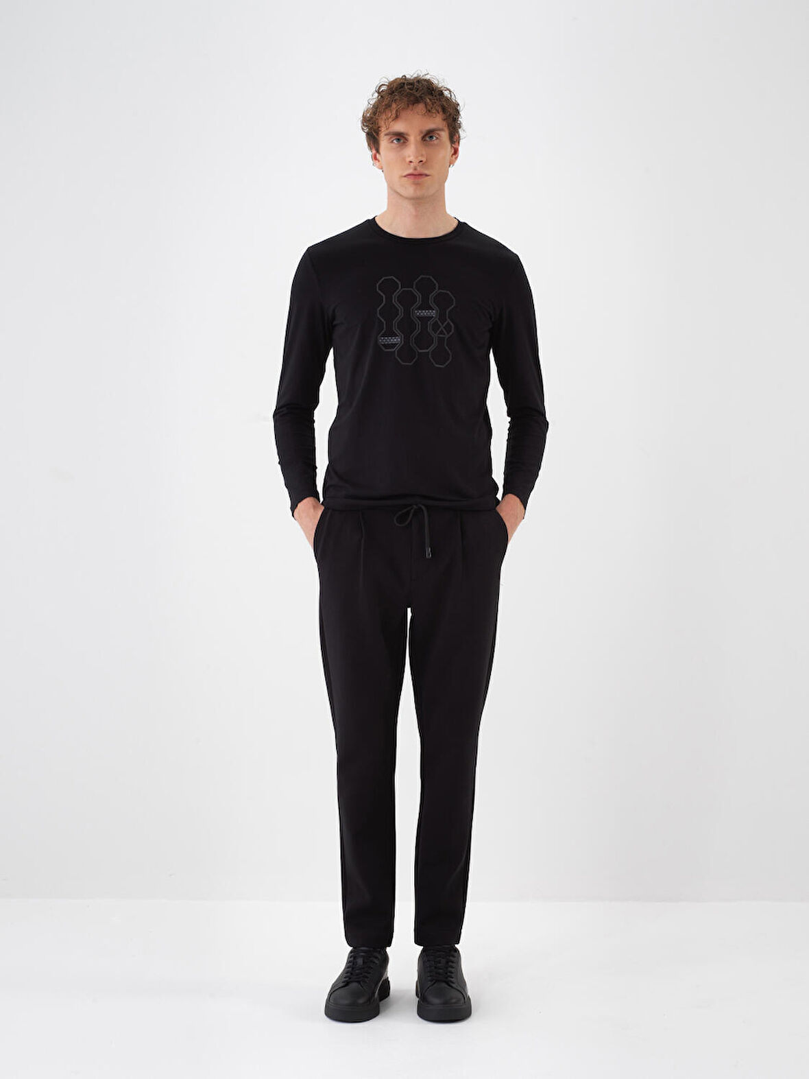 Xint Siyah Pamuk Dokulu Regular Fit Jogger Pantolon