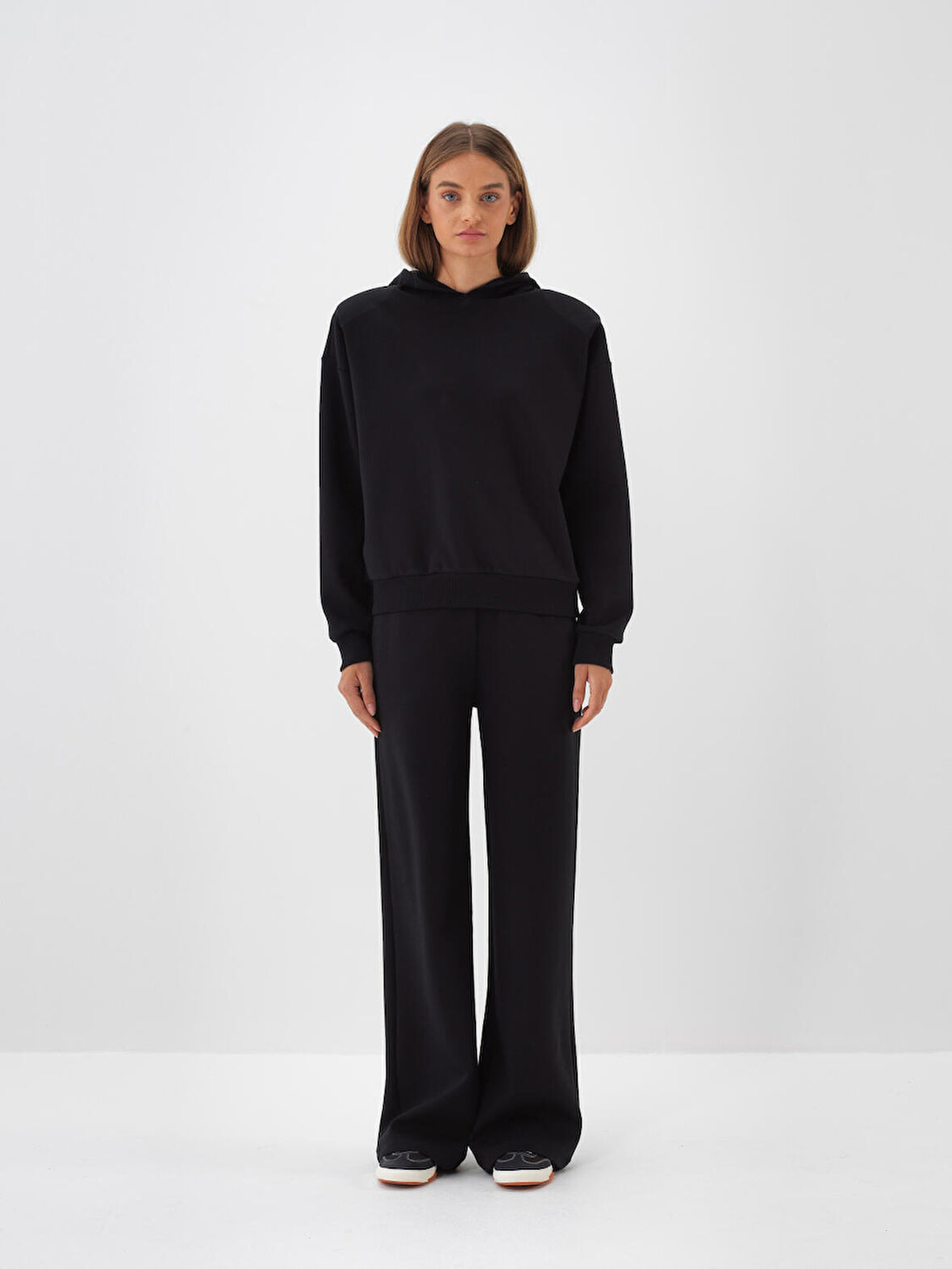 Xint Siyah Pamuk Dokulu Oversize Sweatshirt