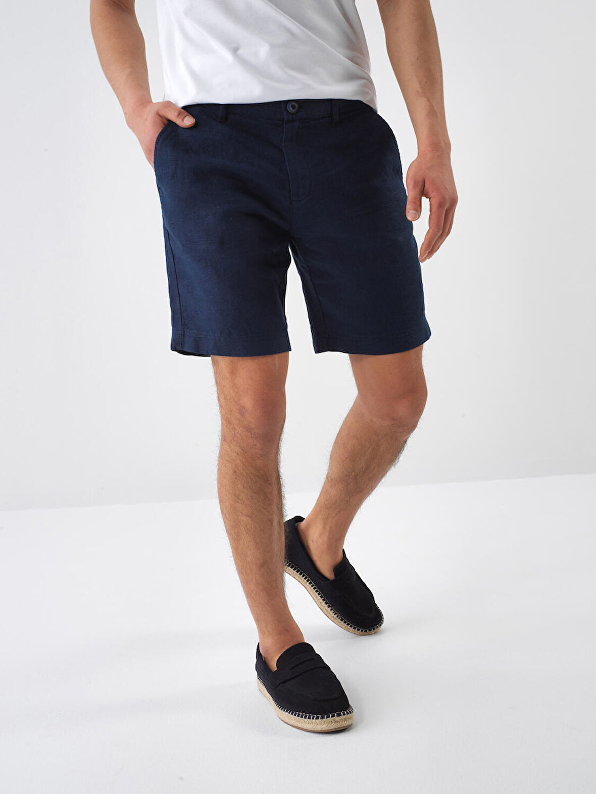 Lacivert Regular Fit Keten Şort