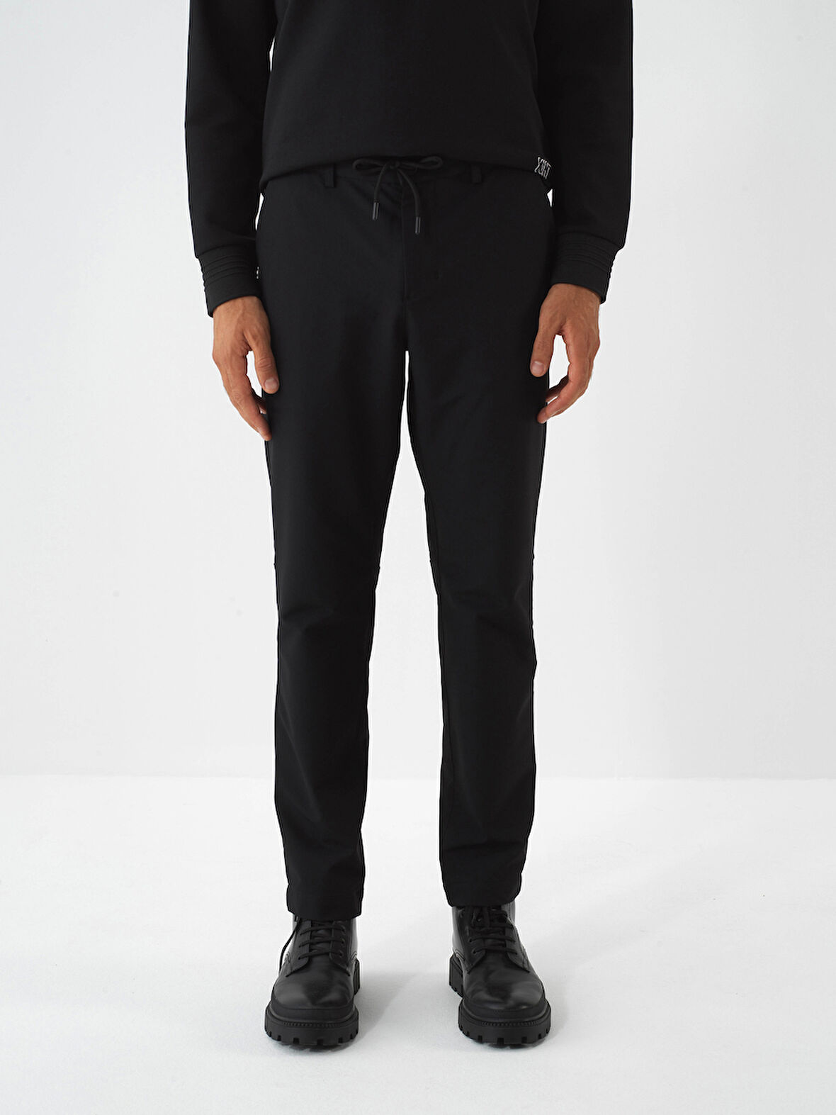 Xint Siyah Esnek Dokulu Regular Fit Jogger Pantolon