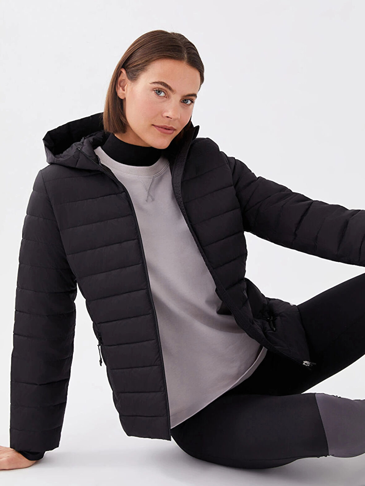 XSIDE ACTIVE Siyah Kapüşonlu Reflektör Baskılı Uzun Kollu Kadın Şişme Mont
