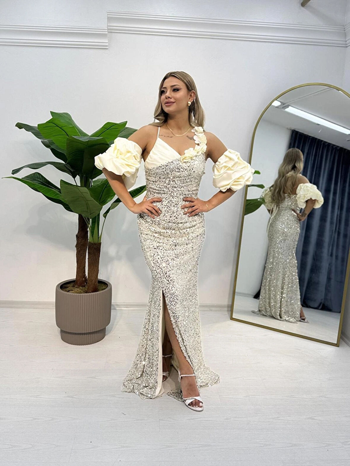 Derin Yırtmaçlı Pullu Balık Abiye