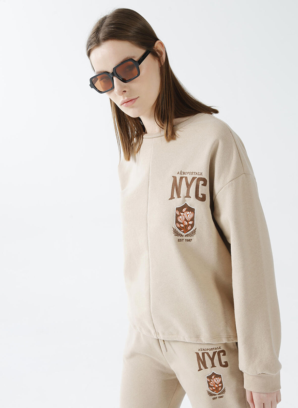 Aeropostale Bisiklet Yaka Nakışlı Koyu Bej Kadın Sweatshırt K-LIFE
