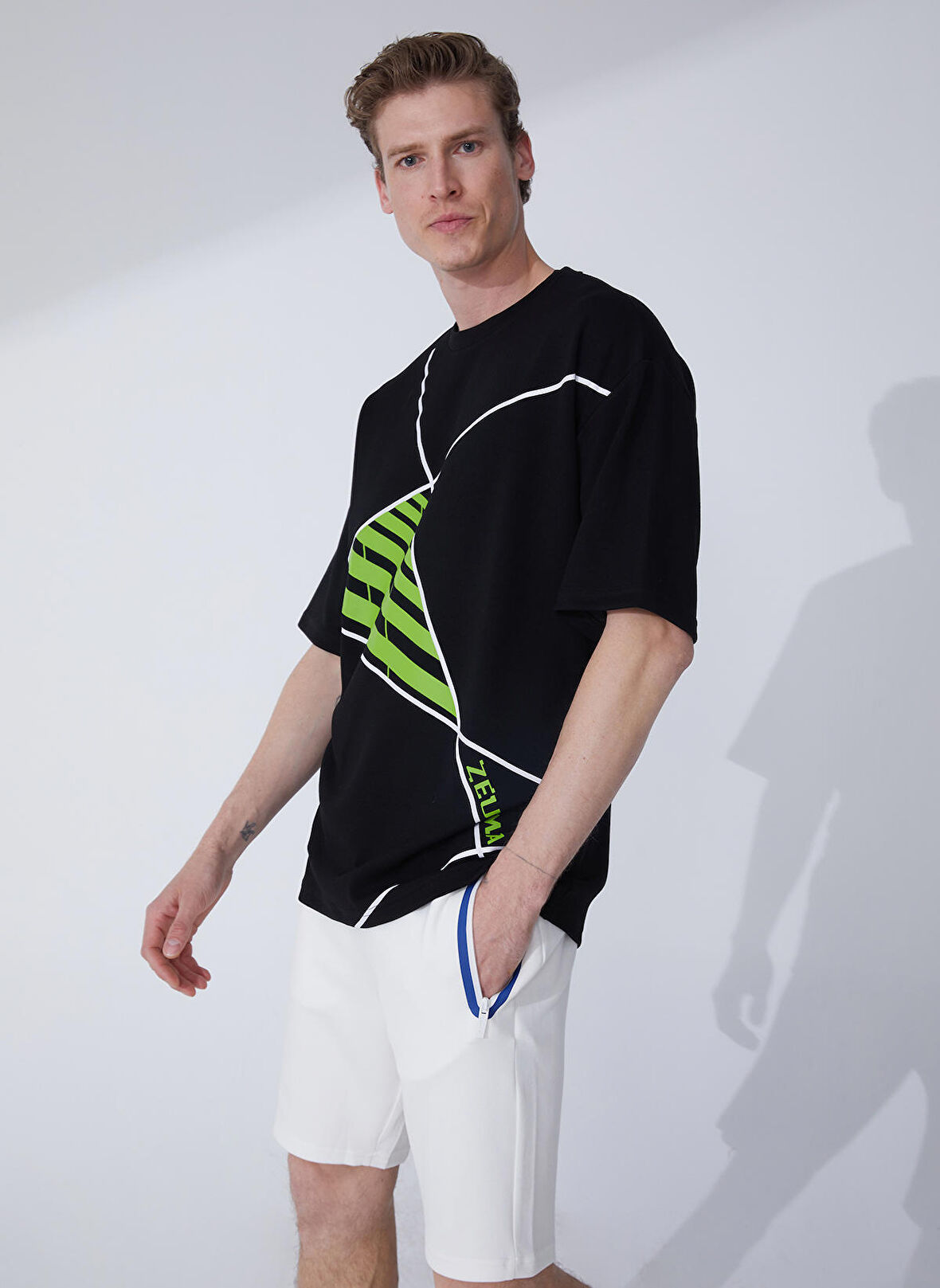 O Yaka Düz Siyah Erkek T-Shirt PARISI