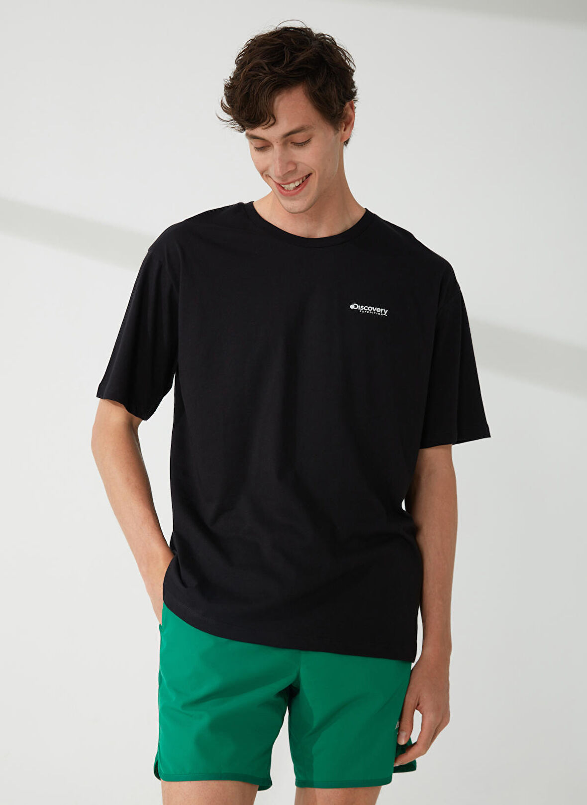 Discovery Expedition Siyah Erkek Bisiklet Yaka Kısa Kollu Loose Fit Baskılı T-Shirt LEEX