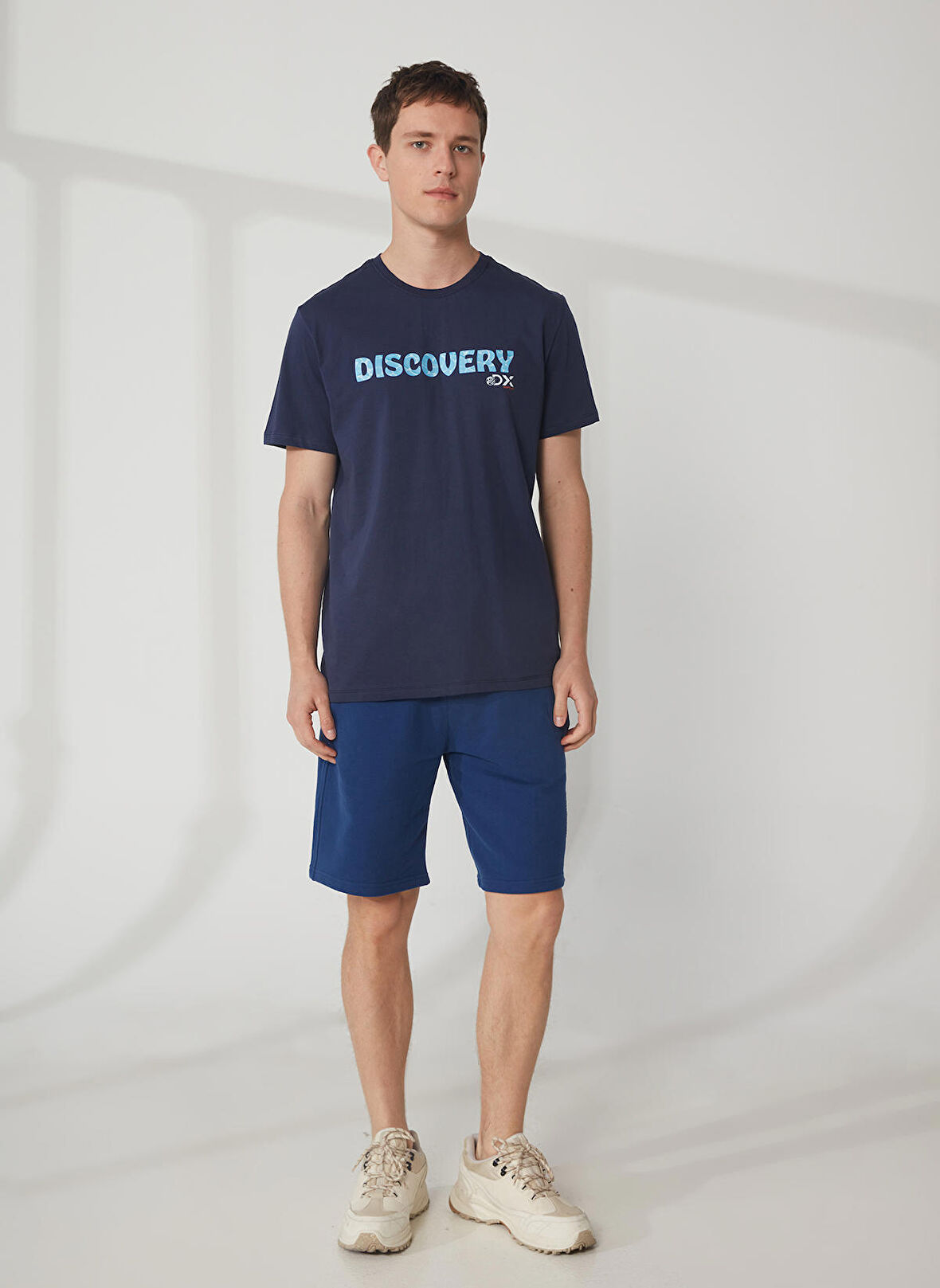 Discovery Expedition Lacivert Erkek Bisiklet Yaka Kısa Kollu Relaxed Baskılı T-Shirt HOLDEN