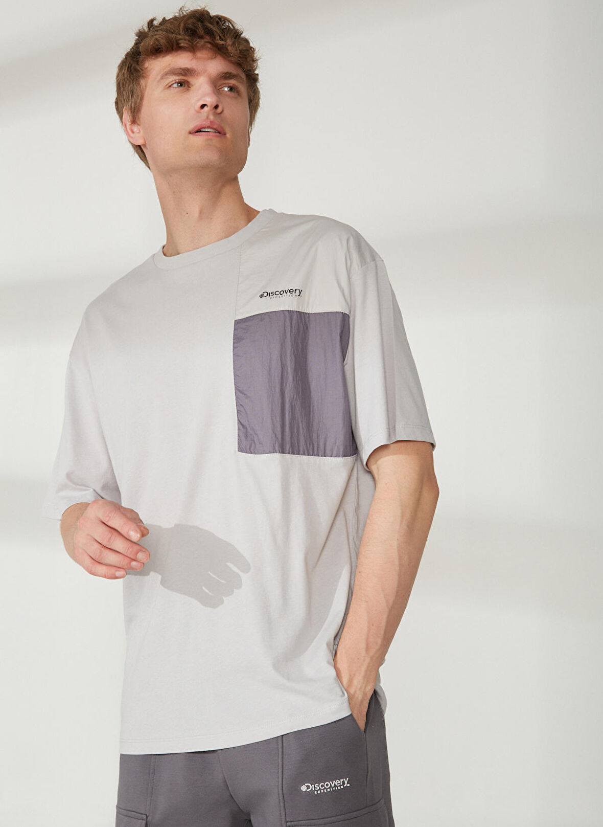 Discovery Expedition Gri Erkek Bisiklet Yaka Kısa Kollu Loose Fit T-Shirt OLA