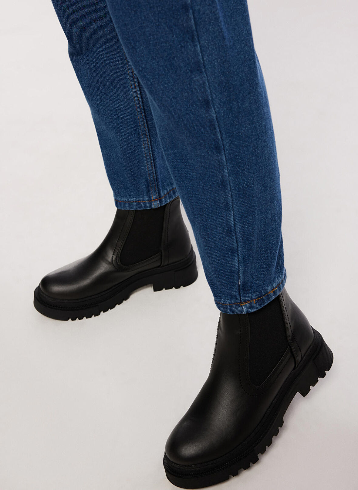 F By Fabrika Siyah Kadın Bot SKYLER