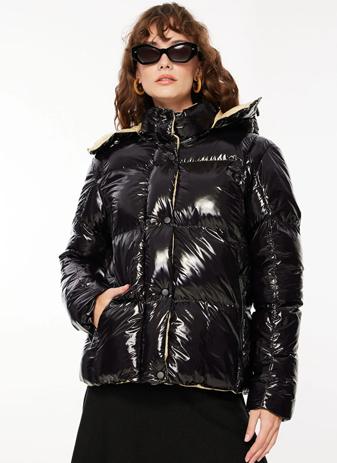 Siyah Kadın Kapüşonlu Basic Kapitone Mont FC3WL-MNT4