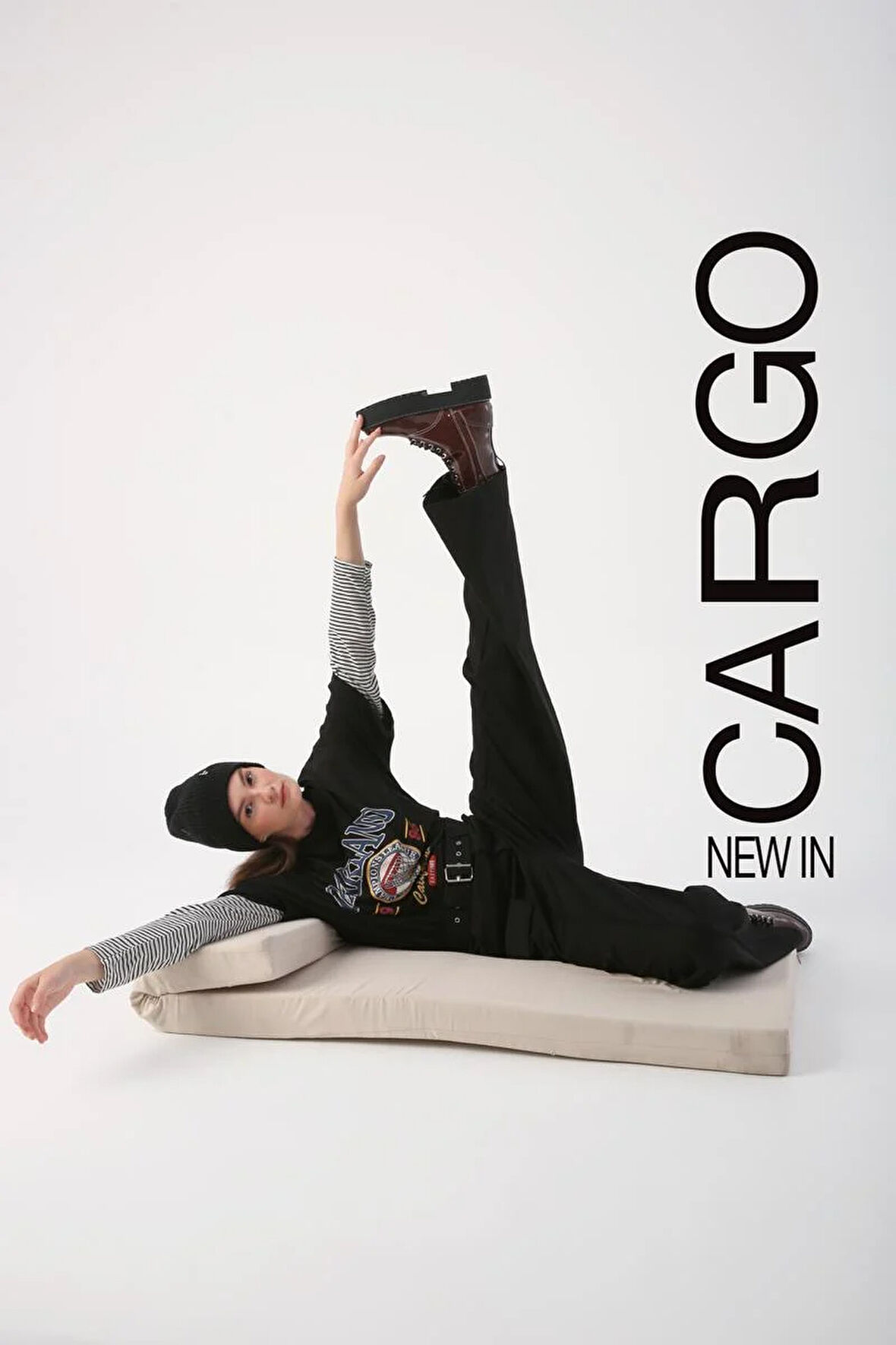 Siyah-Palaska Kemerli Cepli Bol Paça Pantolon