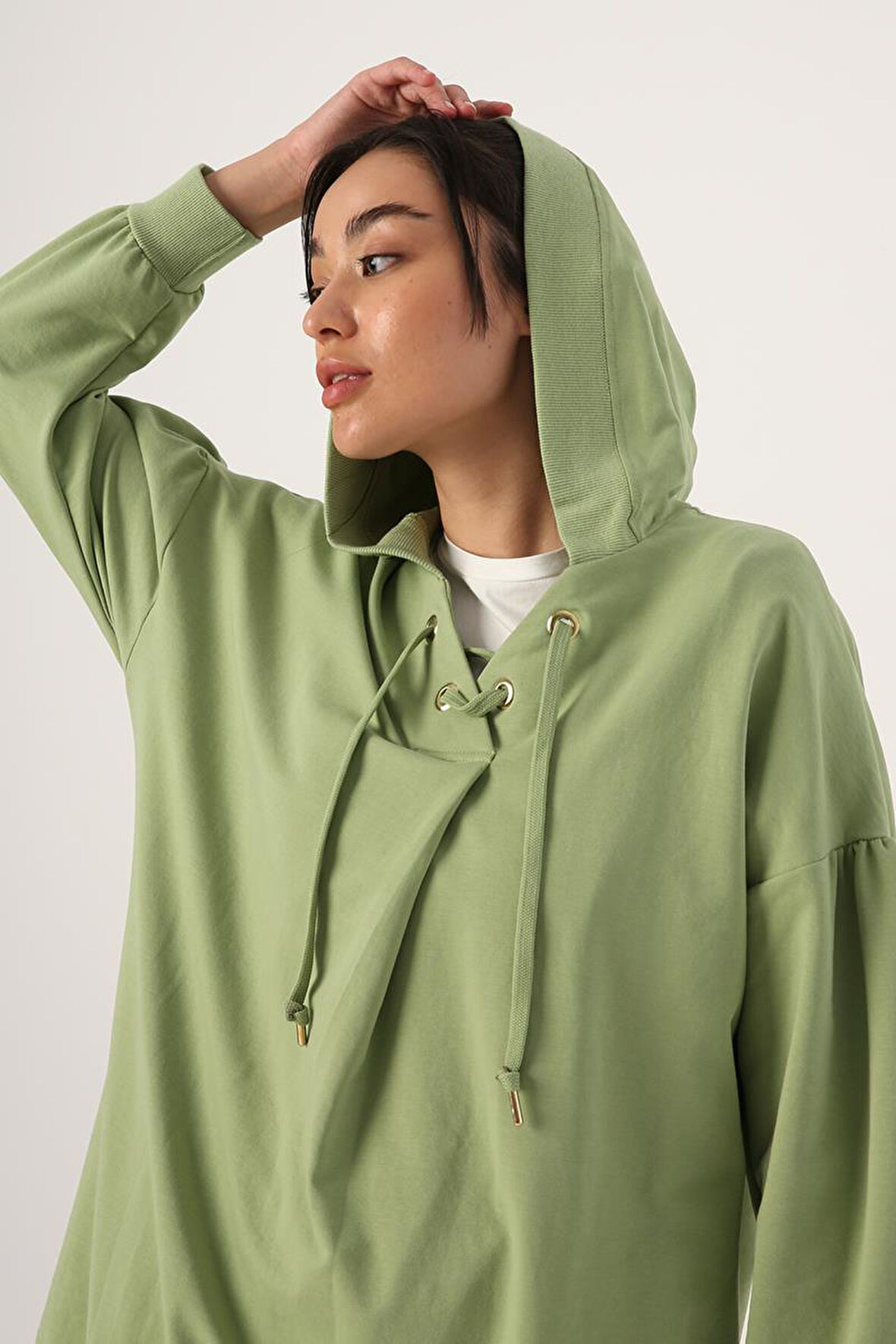 Açık Yeşil-Oversize Kapüşonlu Yaka Detaylı Sweatshirt