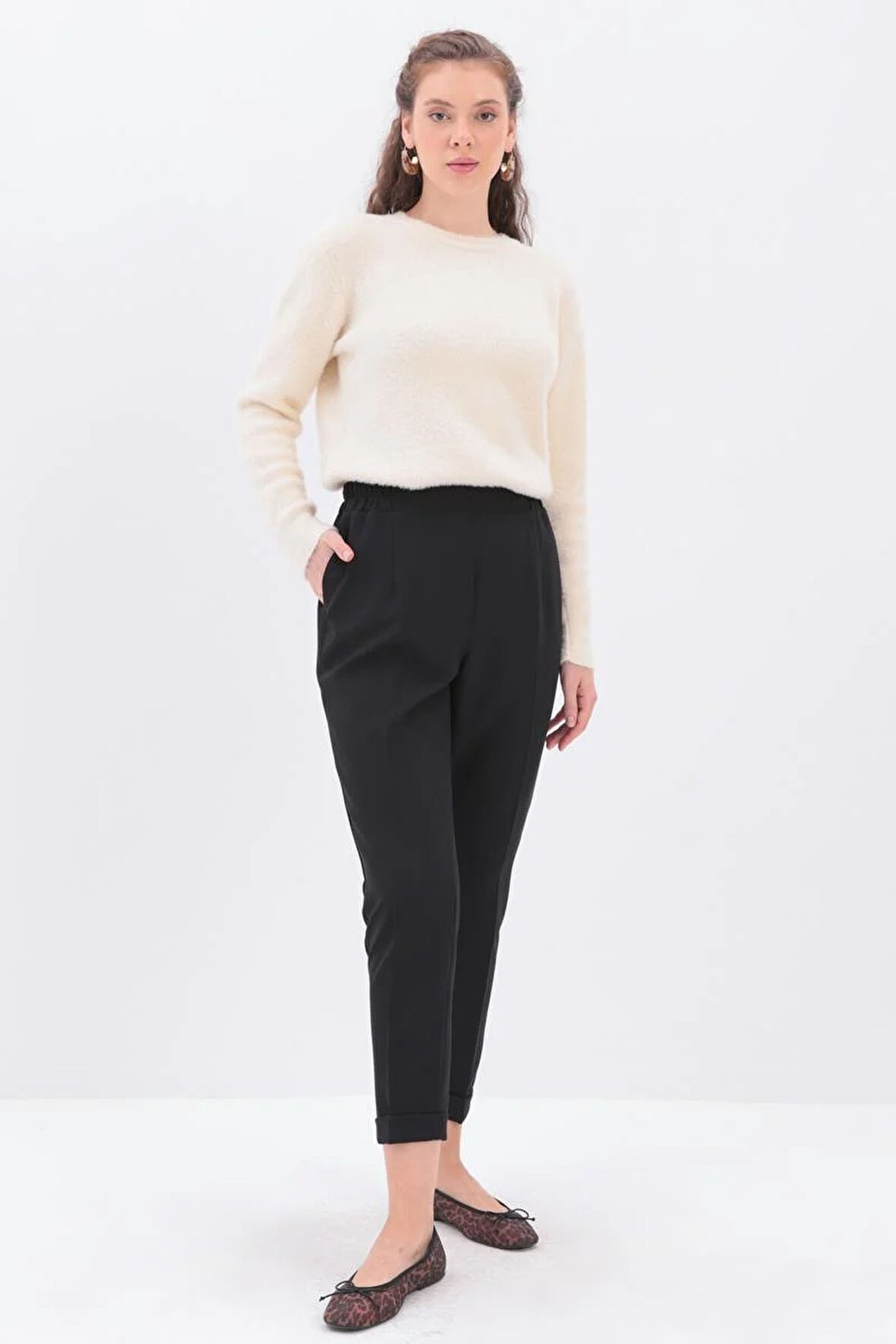 Siyah-Beli Lastikli Havuc Pantolon