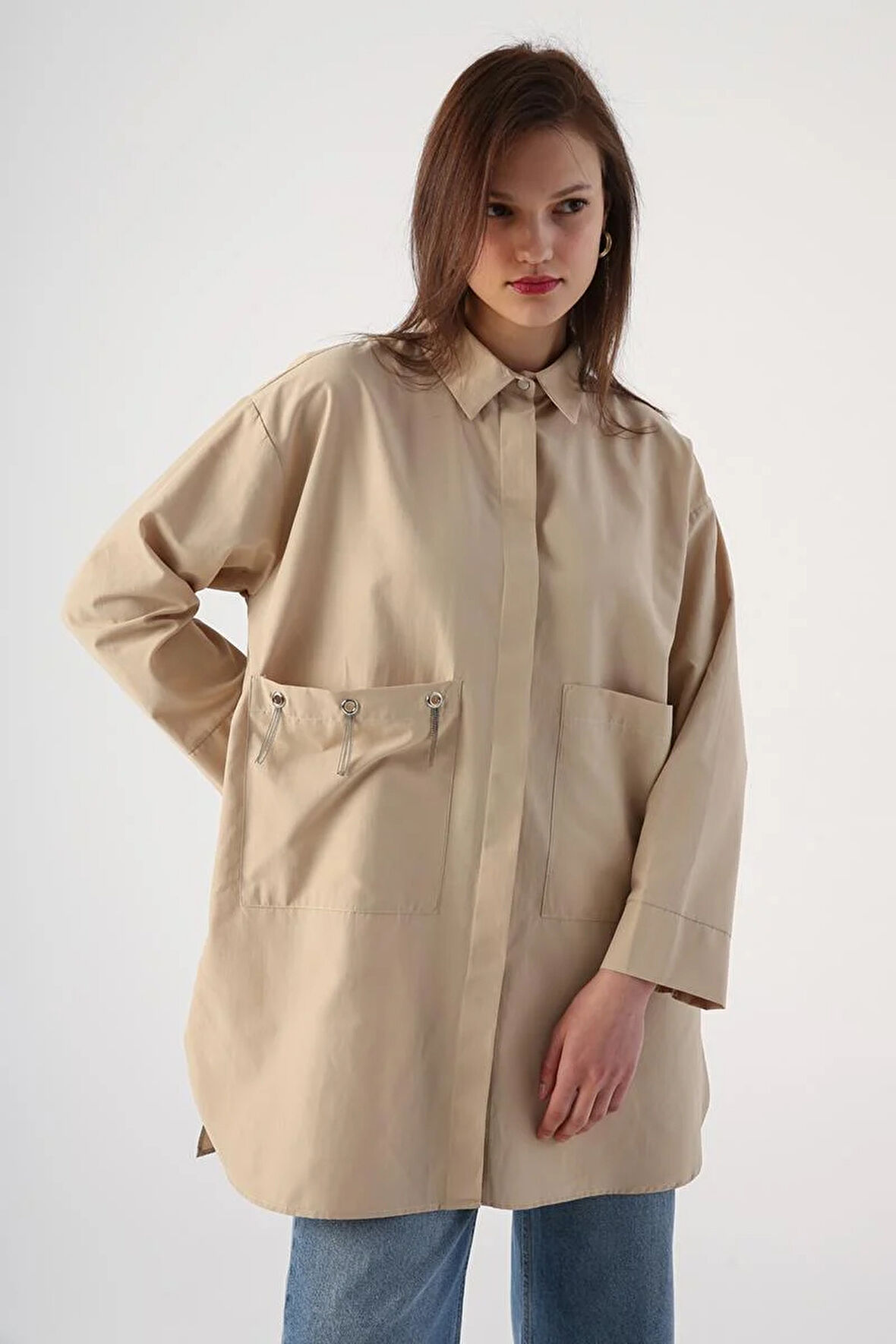 Bej-Büyük Cepli Kuşgözlü Oversize Gömlek