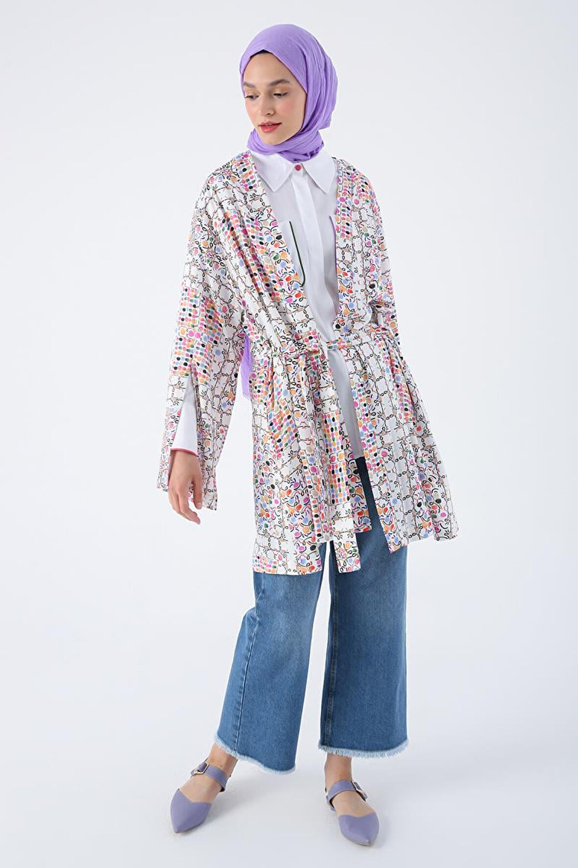 Beyaz-Pembe-Oversize Kol Yırtmaç Detaylı Kuşaklı Desenli Kimono