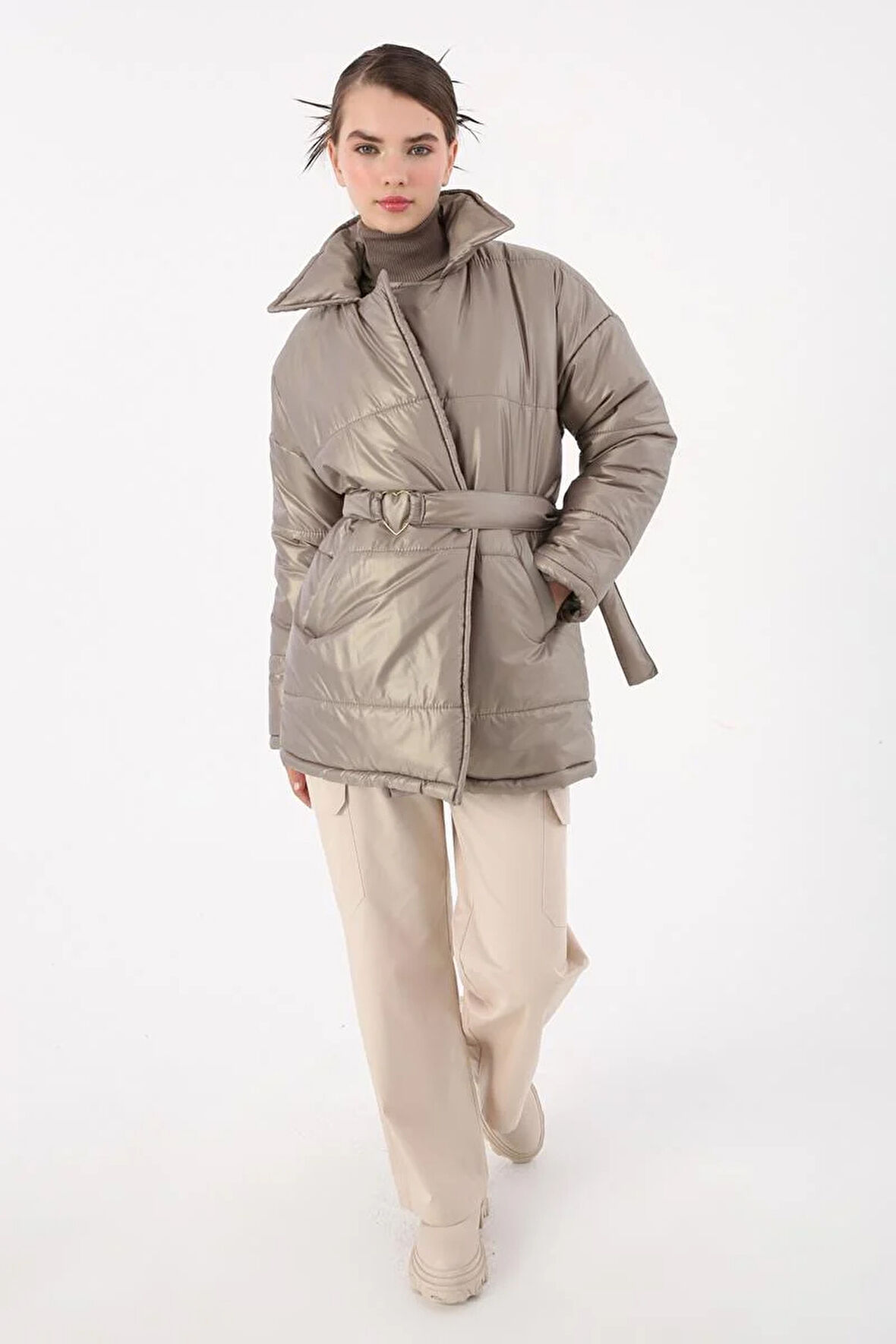 Vizon-Kalpli Kemer Aksesuarlı Şişme Mont