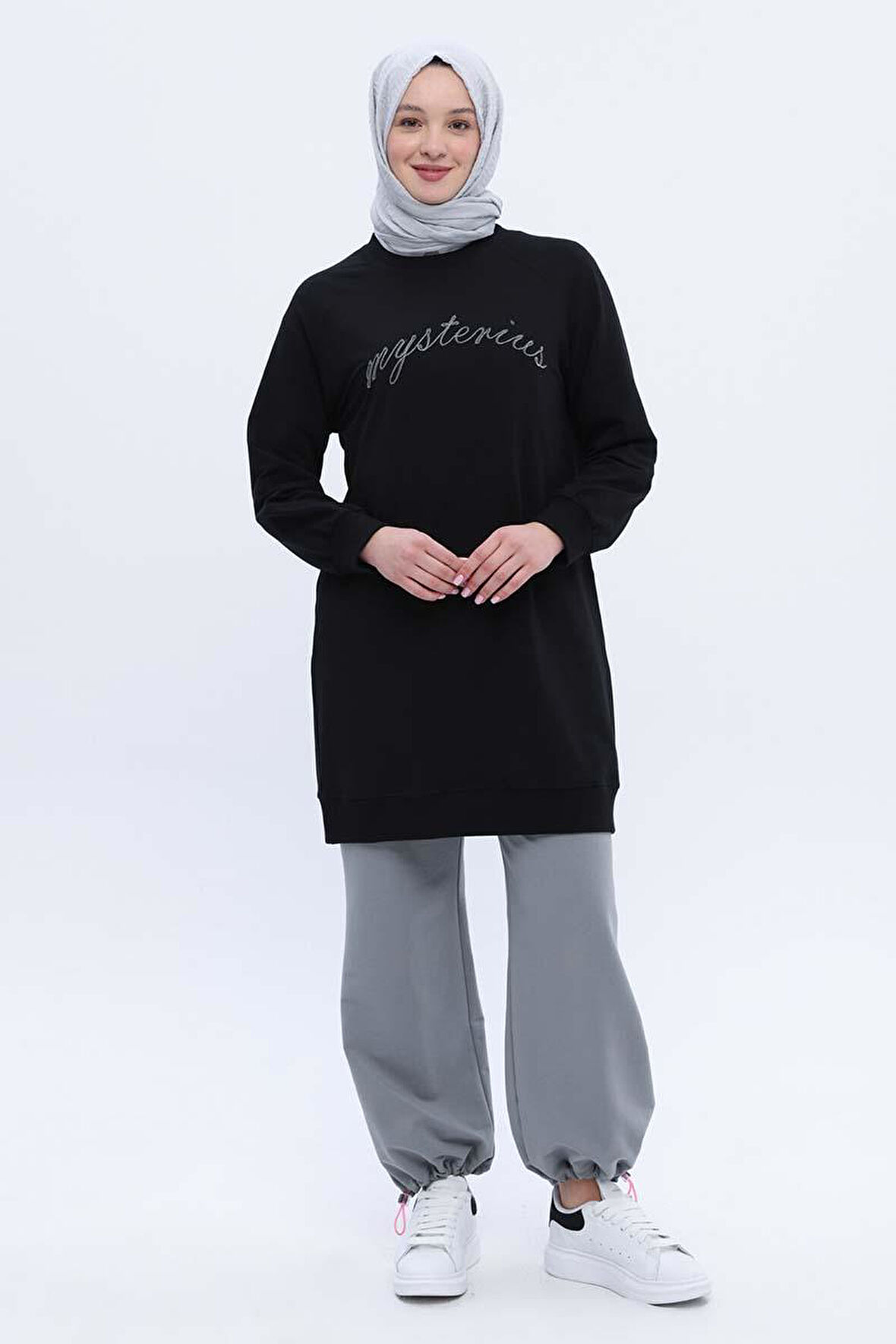 Siyah-Pamuklu Reglan Kol Zincir Nakışlı Sweat Tunik