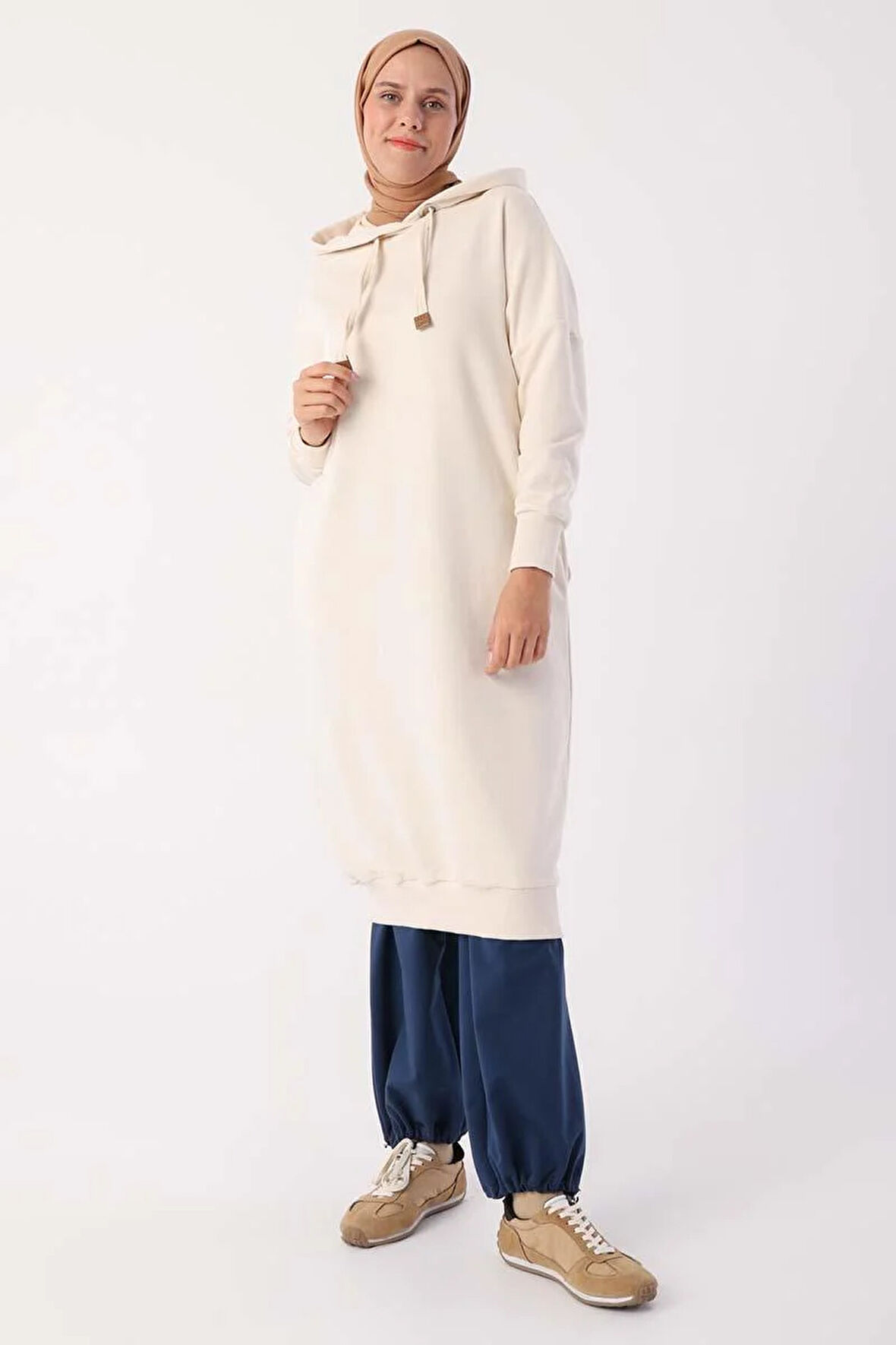 Ekru-Kuşgözlü Kapüşonlu Cepli Sweat Tunik