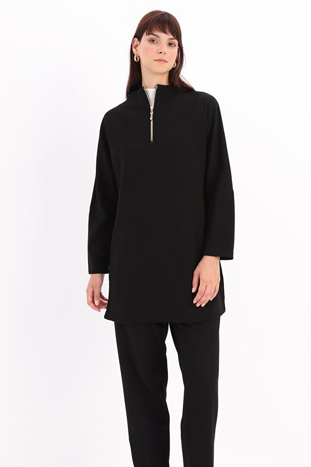 Siyah-Dik Yakalı Robalı Tunik