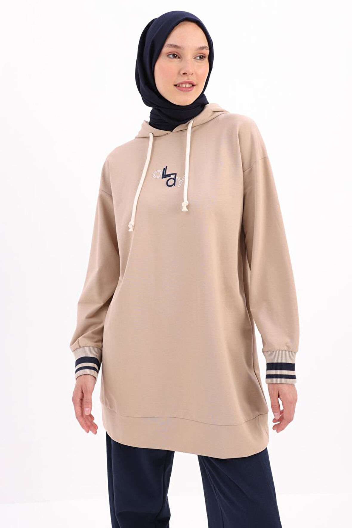 Bej-NAKIŞLI MANŞETİ RİBANALI SWEAT TUNİK