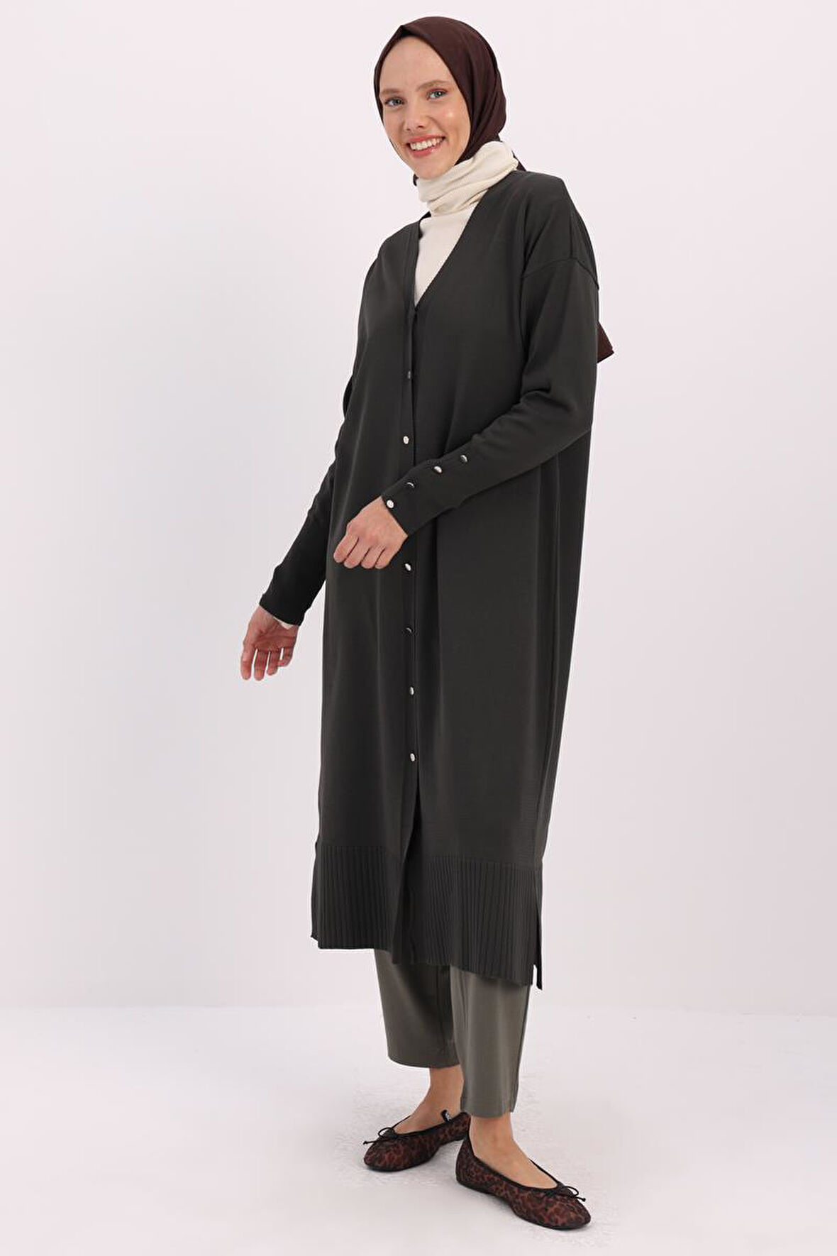 Füme-Düğmeli Hırka