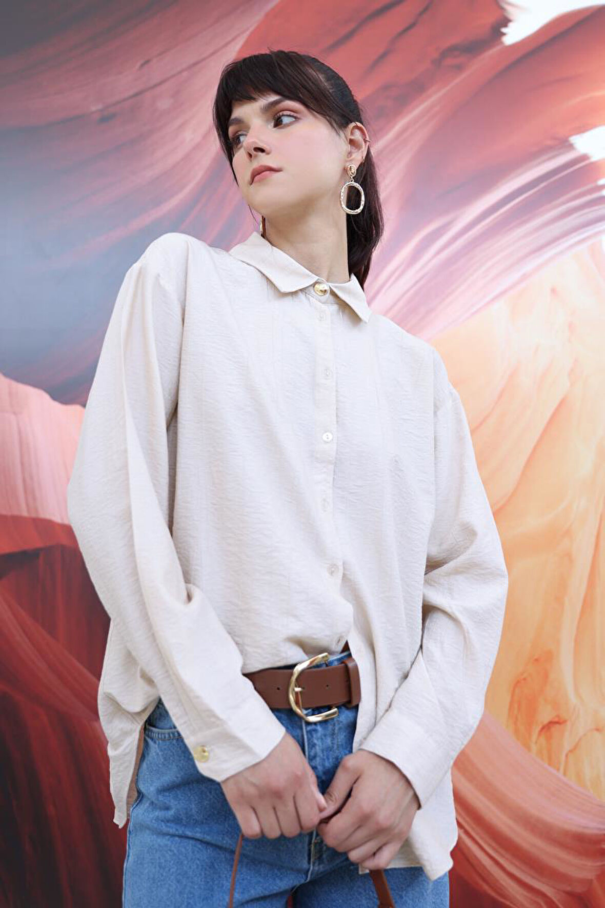 Bej-KÖŞE MANŞET DETAYLI ŞIK DÜĞMELİ GÖMLEK