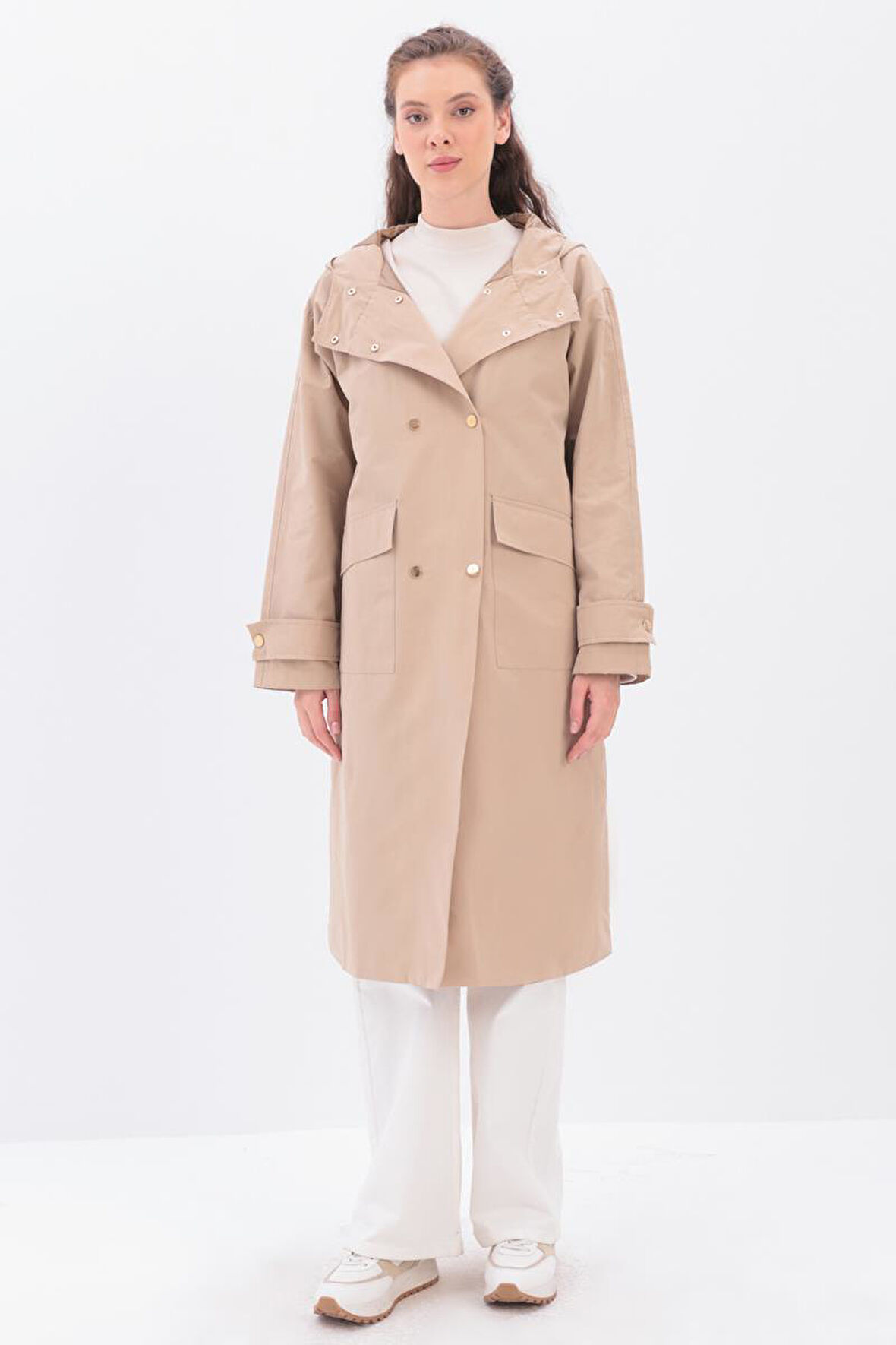 Bej-KAPÜŞONLU CEPLİ APOLETLİ TRENÇKOT