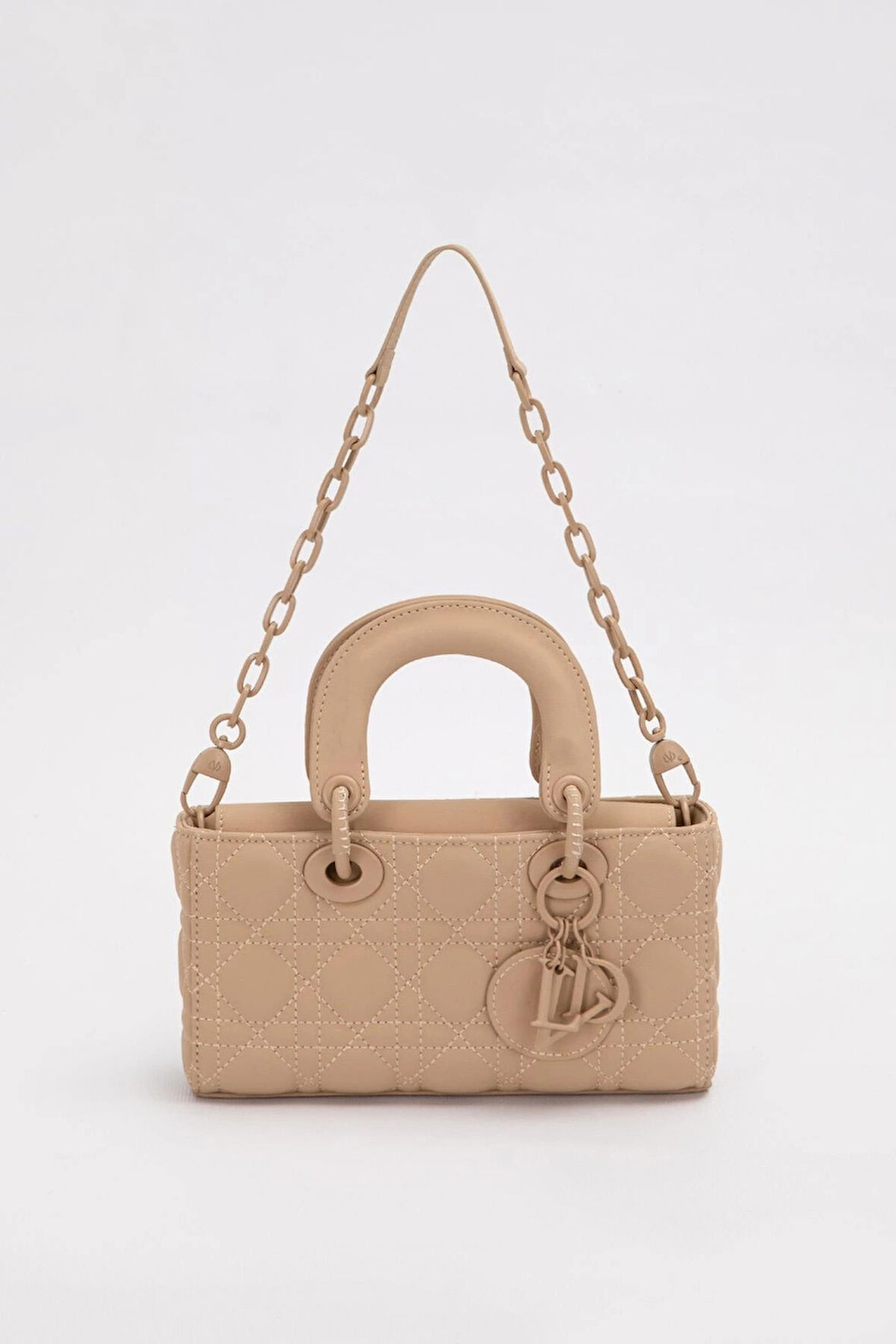 Kahve Zincir Aksesuarlı Kapitone El Çantası