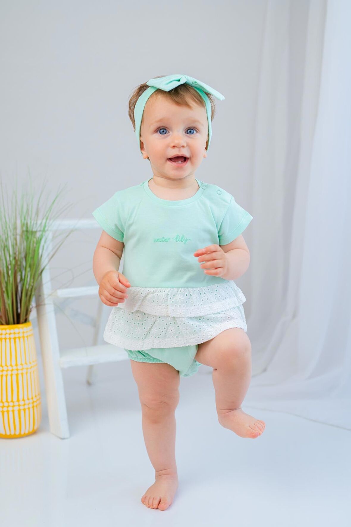 Kız Bebek Water Lily Fistolu Body ve Saç Bandı Takım (3-24ay)