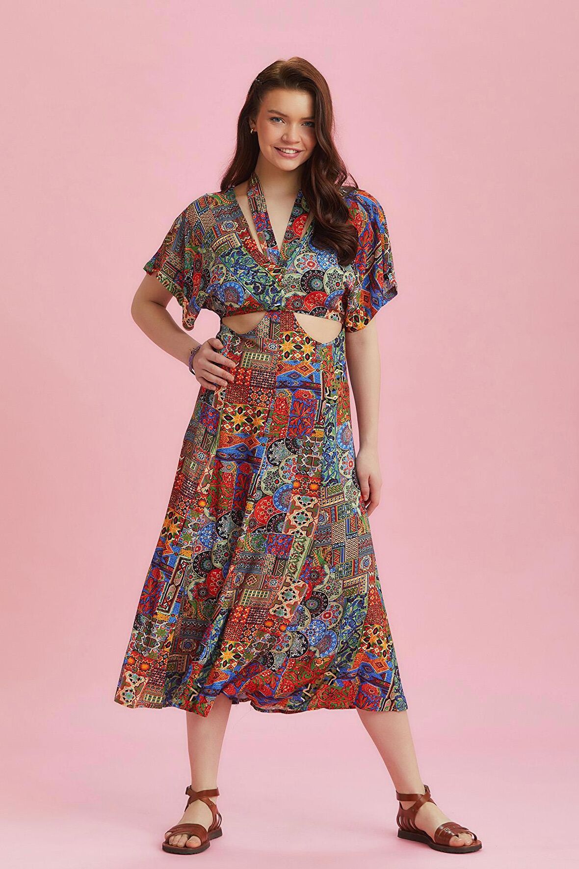 Sırt Pencereli Desenli Cut Out Bohem Elbise