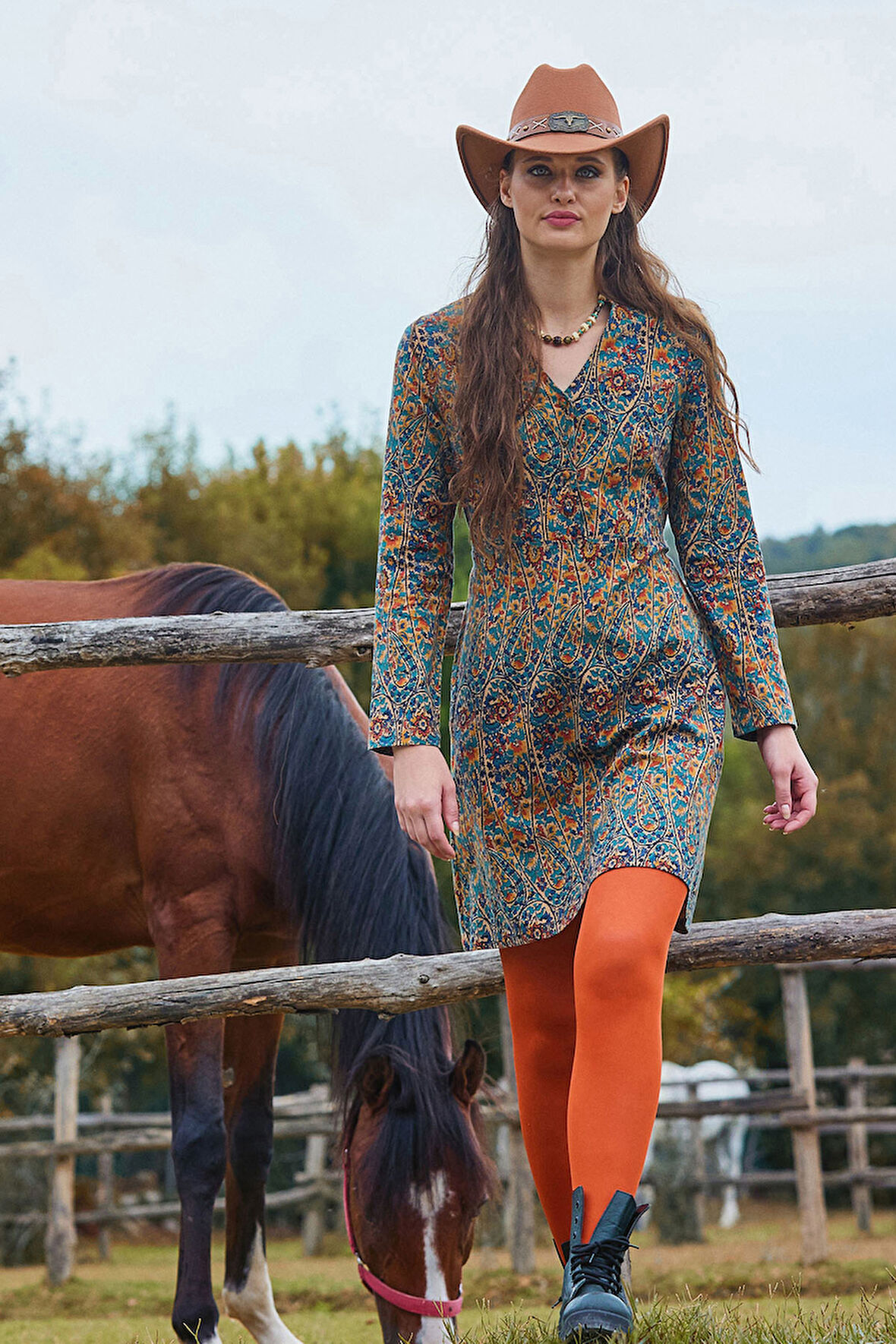 Hakim Yaka Düğme Detaylı Bağlamalı Uzun Kollu Elbise