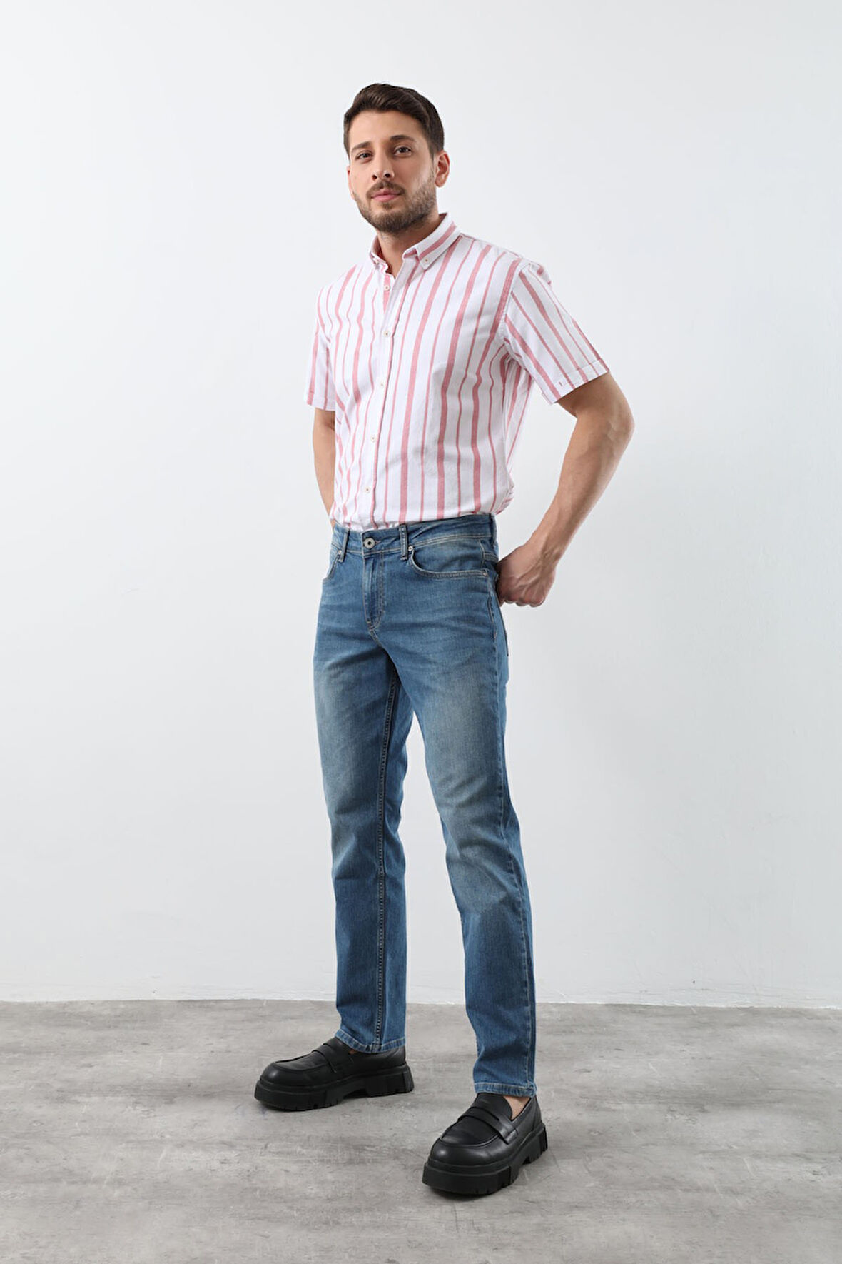 Erkek Açık Mavi Düz Kesim Jean Pantolon