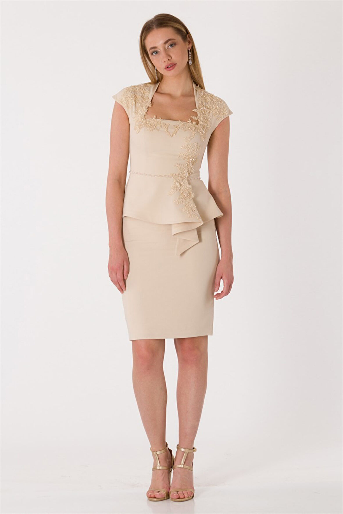 Kadın Volanlı Abiye Takım Bej