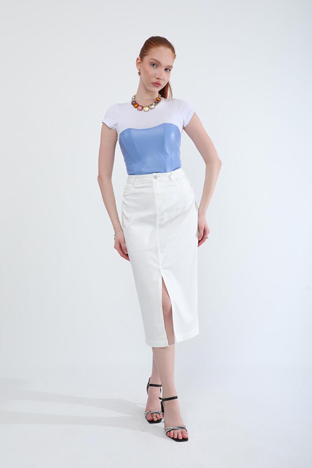 Önden Yırtmaçlı Likralı Midi Etek