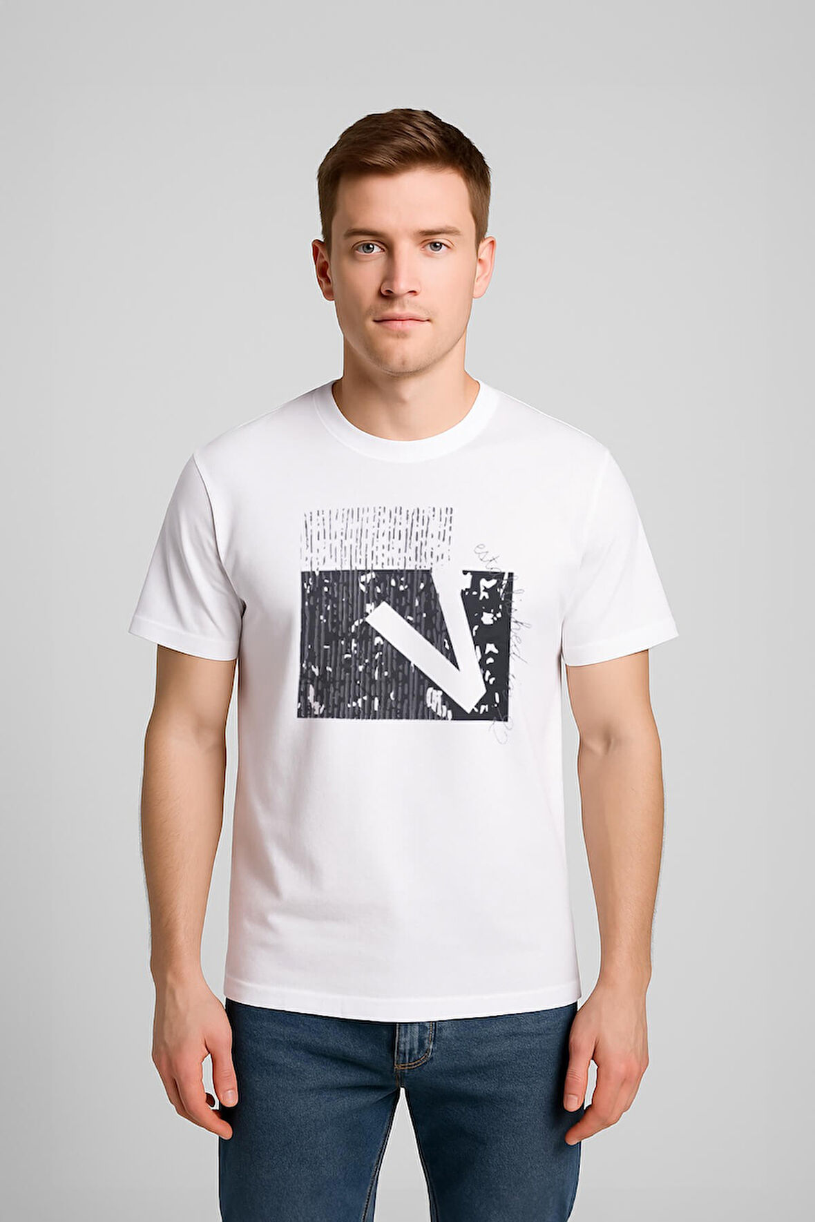 Erkek Rahat Kesim Bisiklet Yaka Baskı Detay T-shirt