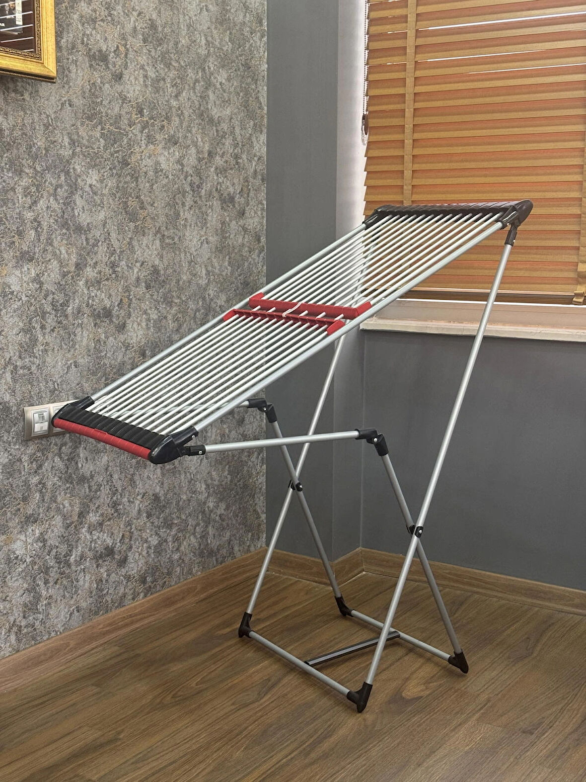 Çamaşır Kurutmalık Askısı Luna Yandan Açılır Özel Pp Kaplama Borulu Alüminyum Çitalı Çamaşırlık