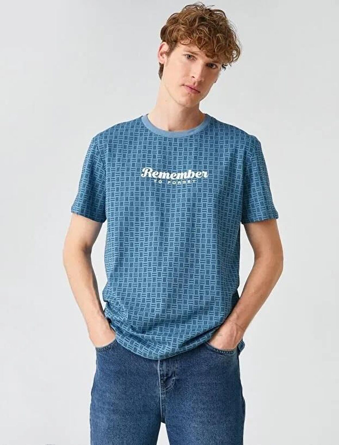 Koton Erkek Regular Fit Baskılı Tişört