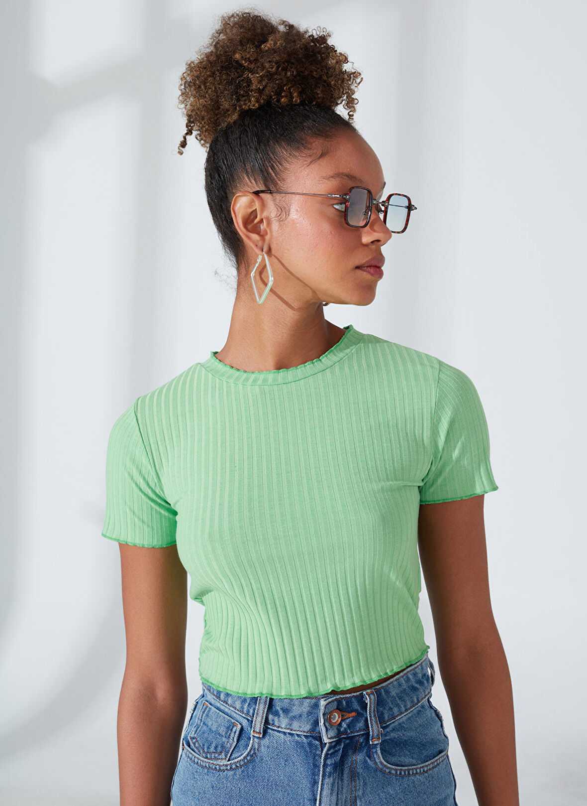 Koton Bisiklet Yaka Düz Yeşil Kadın T-Shirt 3SAK50007EK