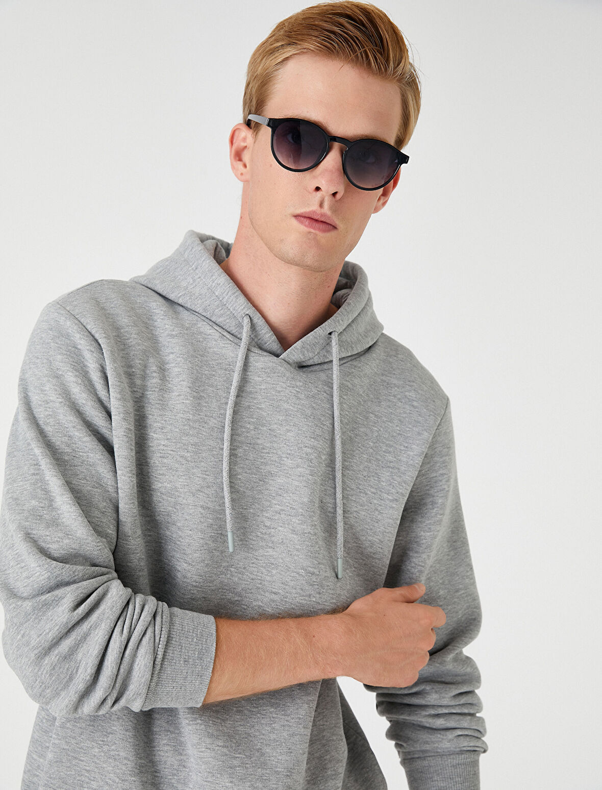 Basic Kapşonlu Sweatshirt