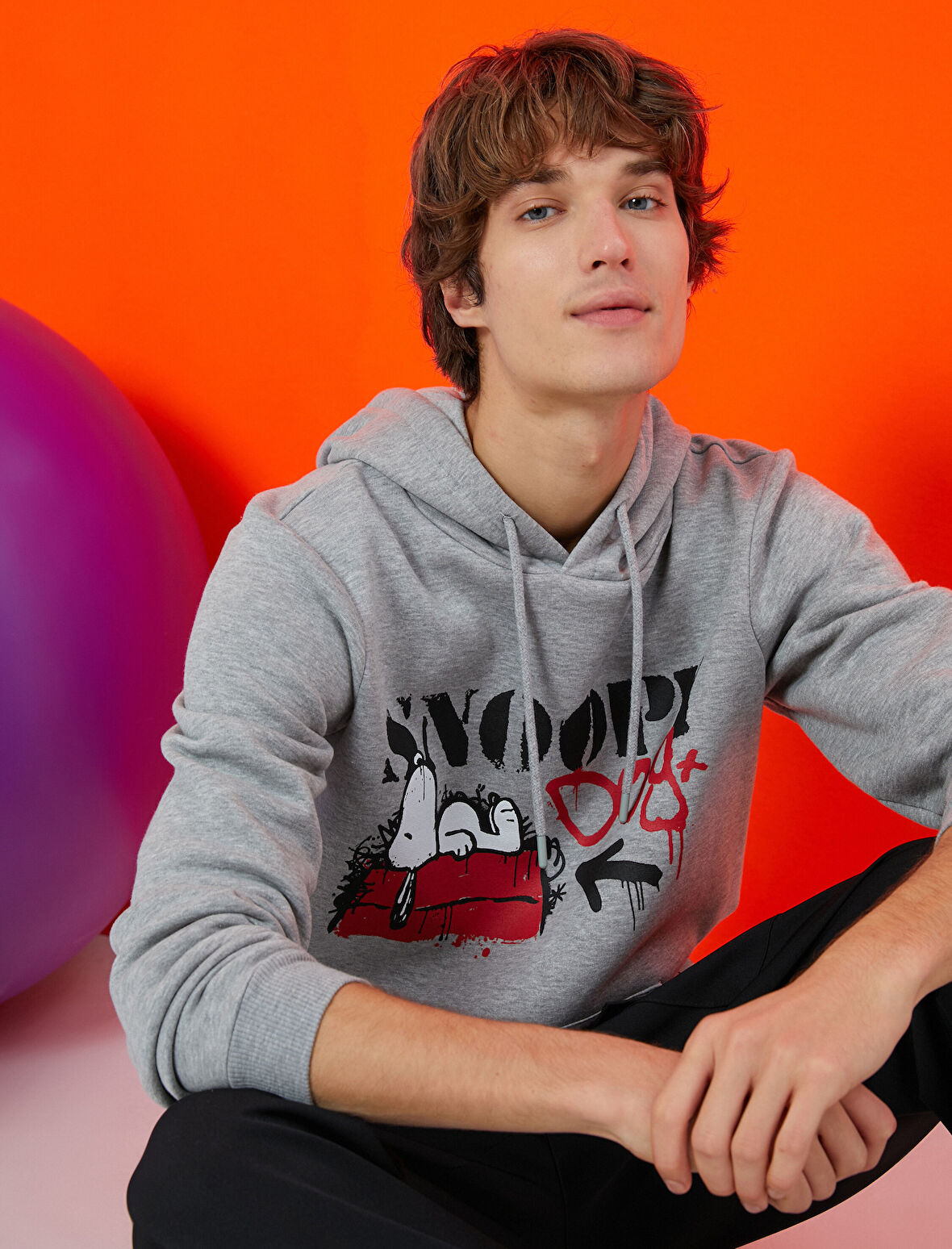 Snoopy Oversize Kapşonlu Sweatshirt Şardonlu Lisanslı Baskılı