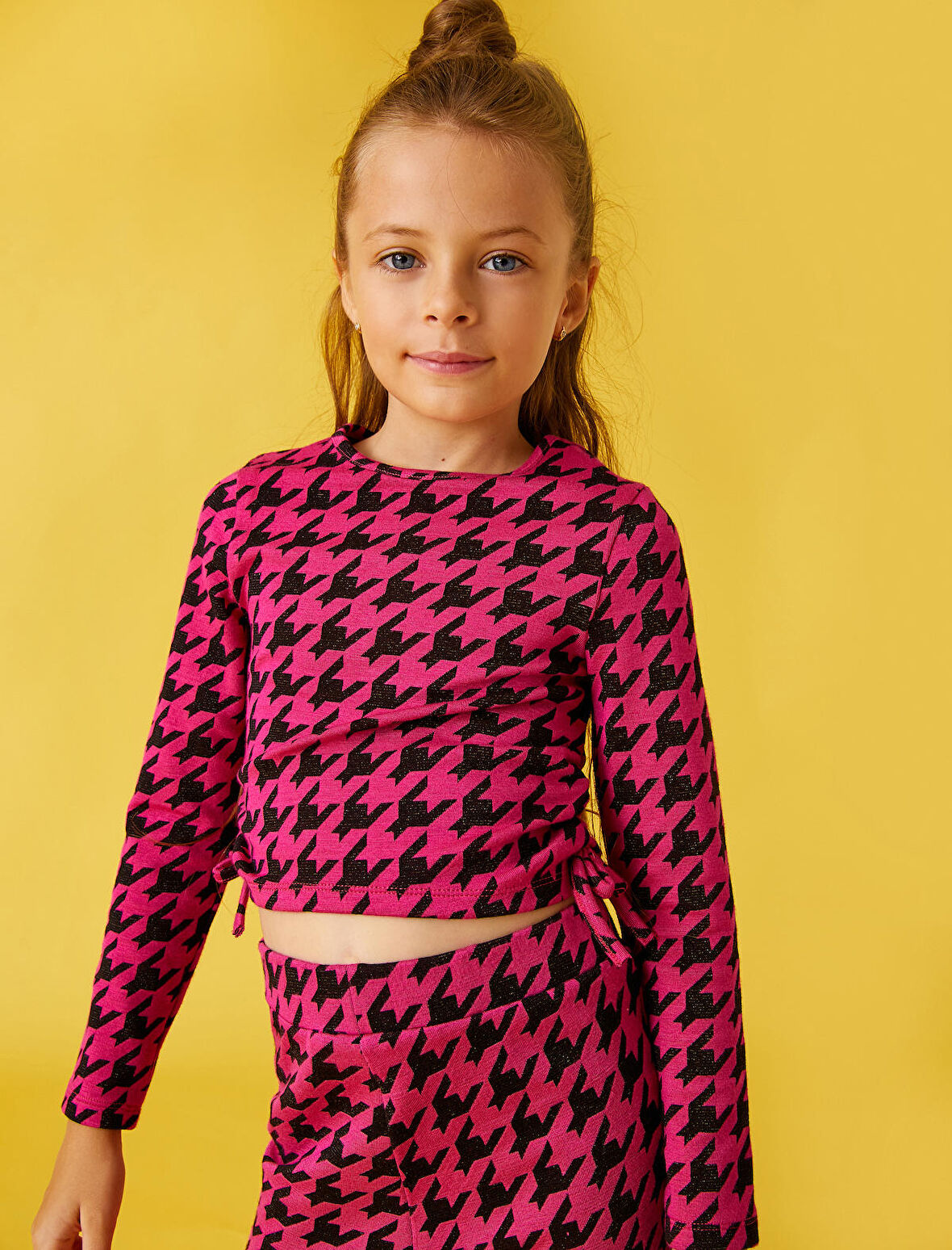 Crop Tişört Kazayağı Desenli Uzun Kollu