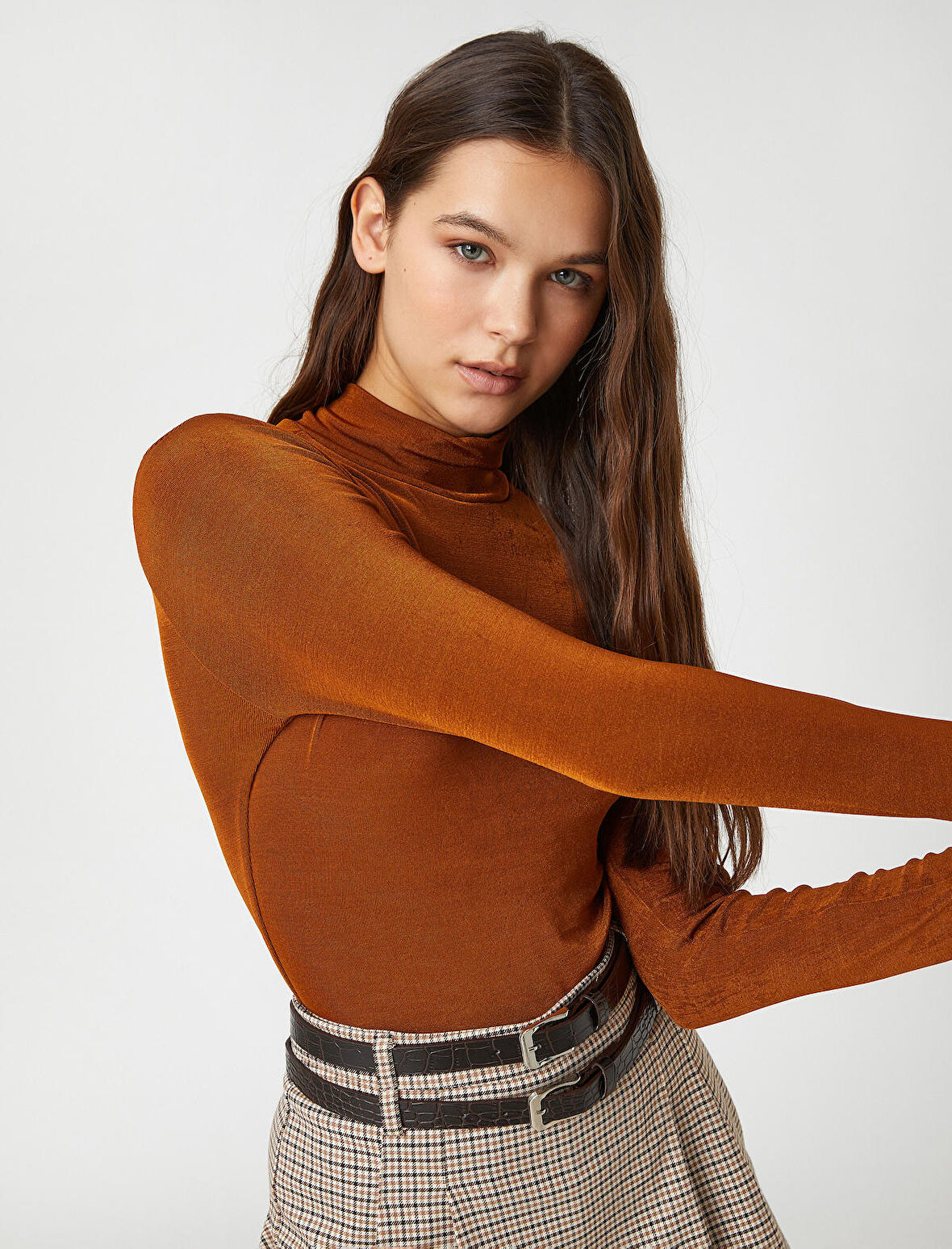 Uzun Kollu Tişört Crop Yarım Balıkçı Yaka Basic
