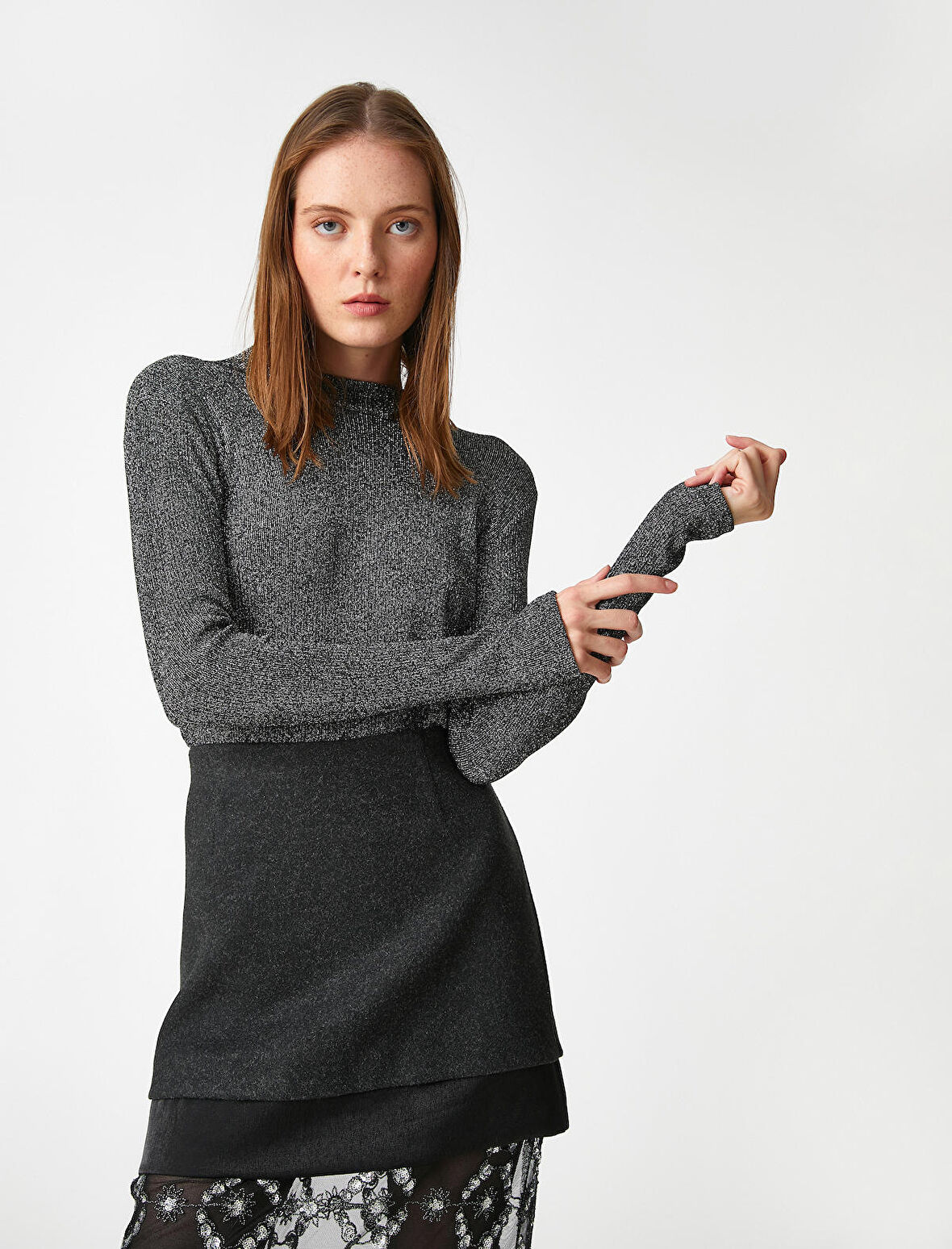 Melis Ağazat X Koton - Simli Dik Yaka Kazak