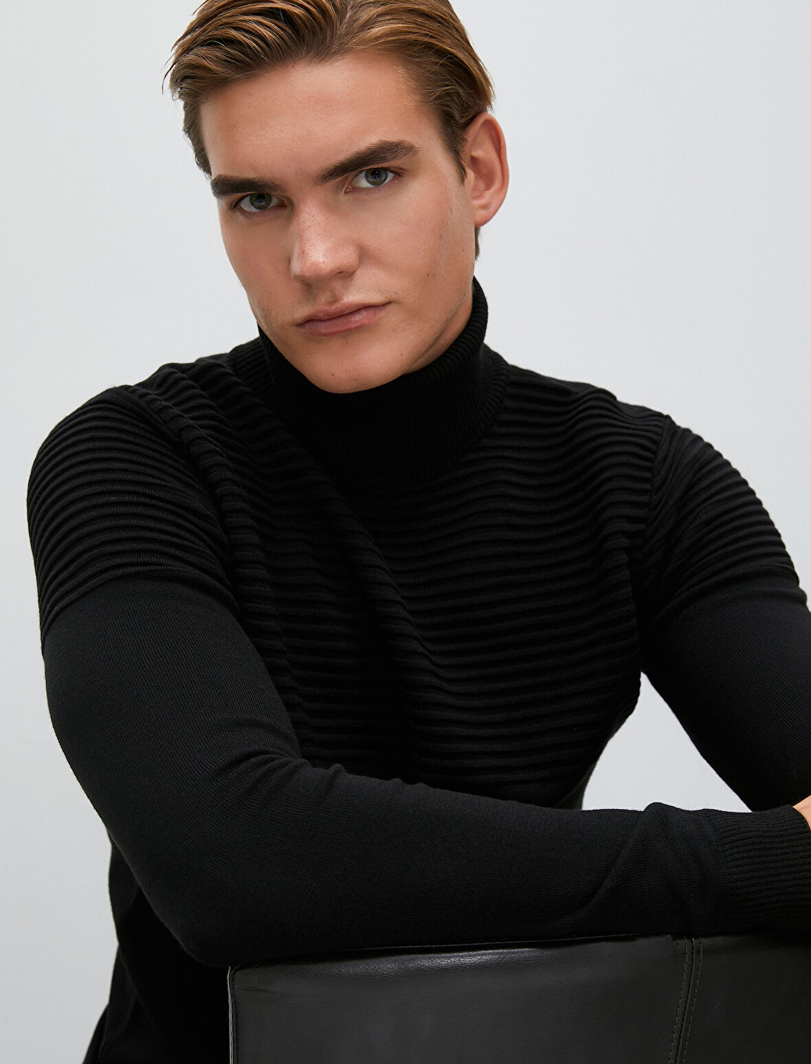 Balıkçı Yaka Kazak Slim Fit Dokulu Uzun Kollu