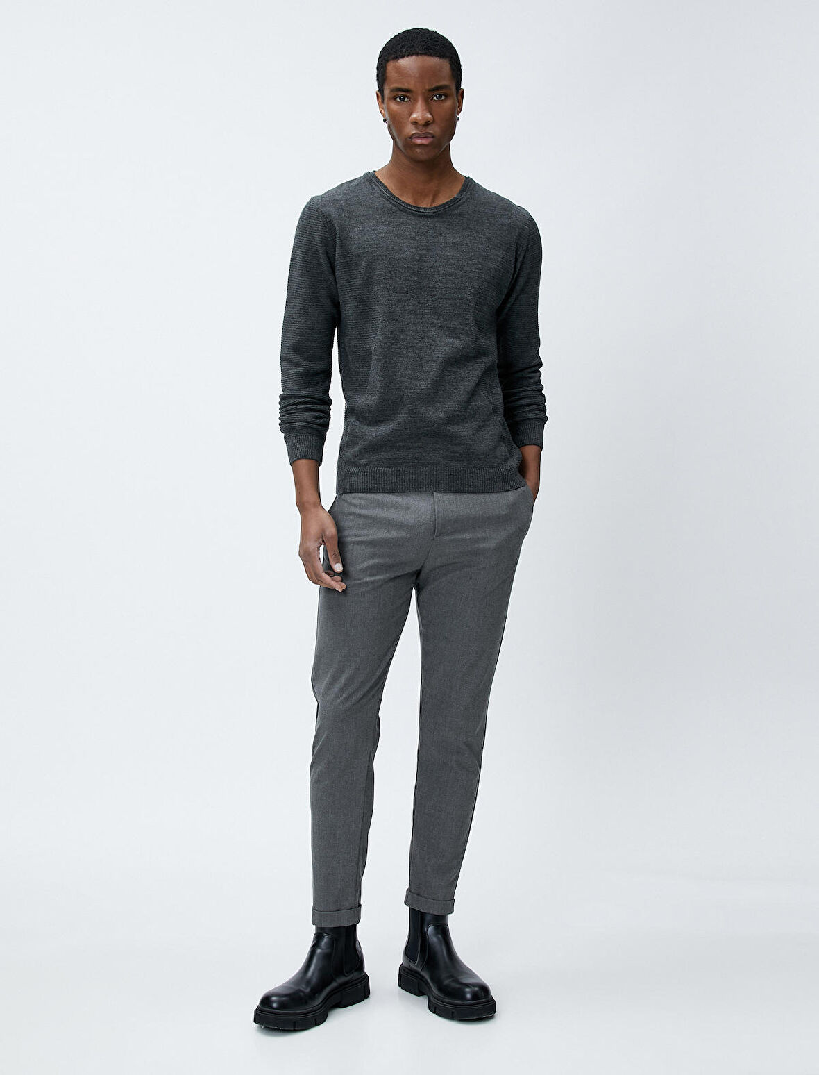 Basic Kazak Bisiklet Yaka Slim Fit Uzun Kollu Dokulu