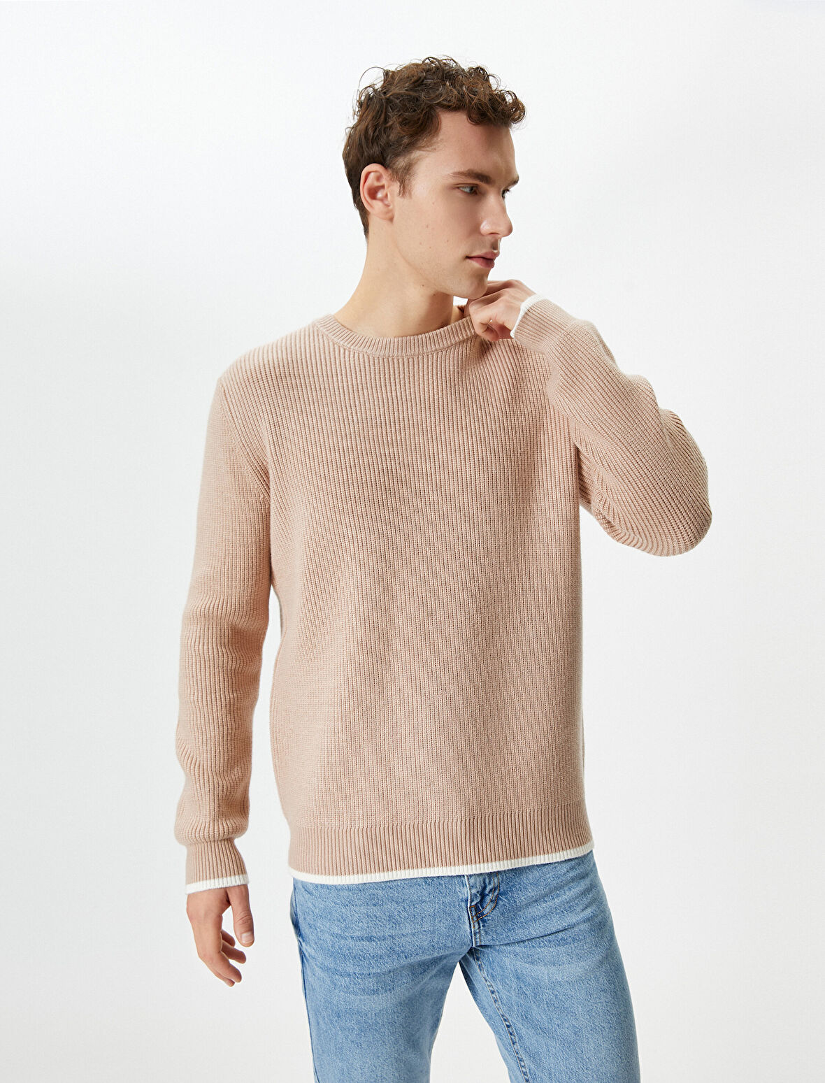 Basic Triko Kazak Kumaş Detaylı Bisiklet Yaka