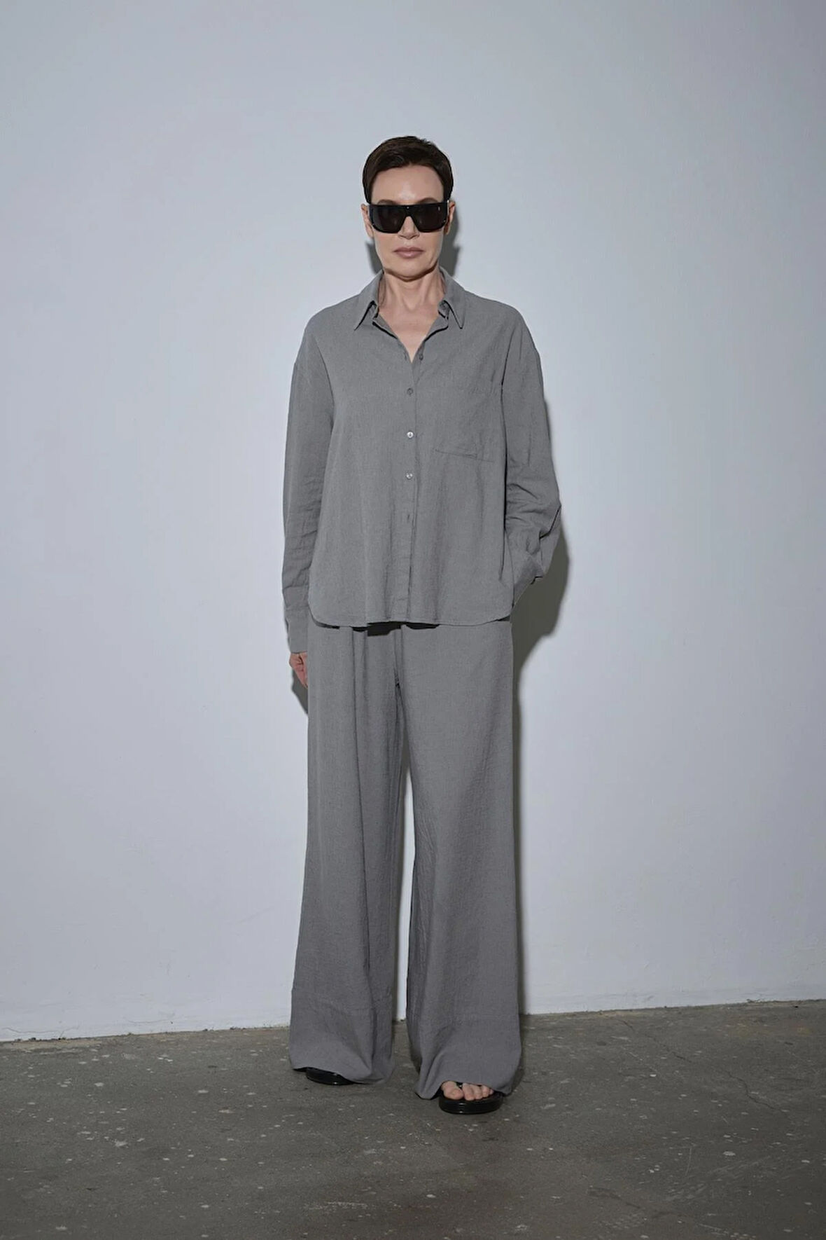 Gri Serin Oversize Keten Gömlek