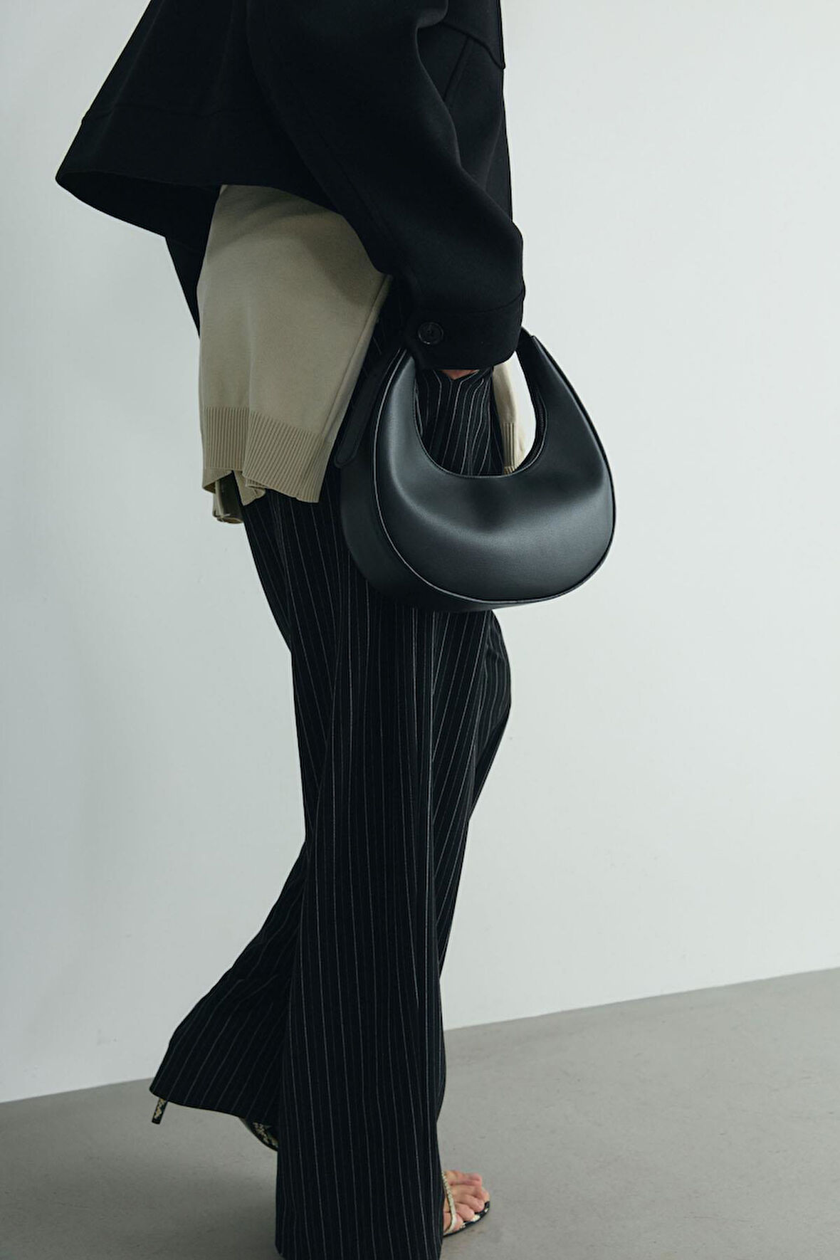 Siyah Rosa Mini Deri Çanta